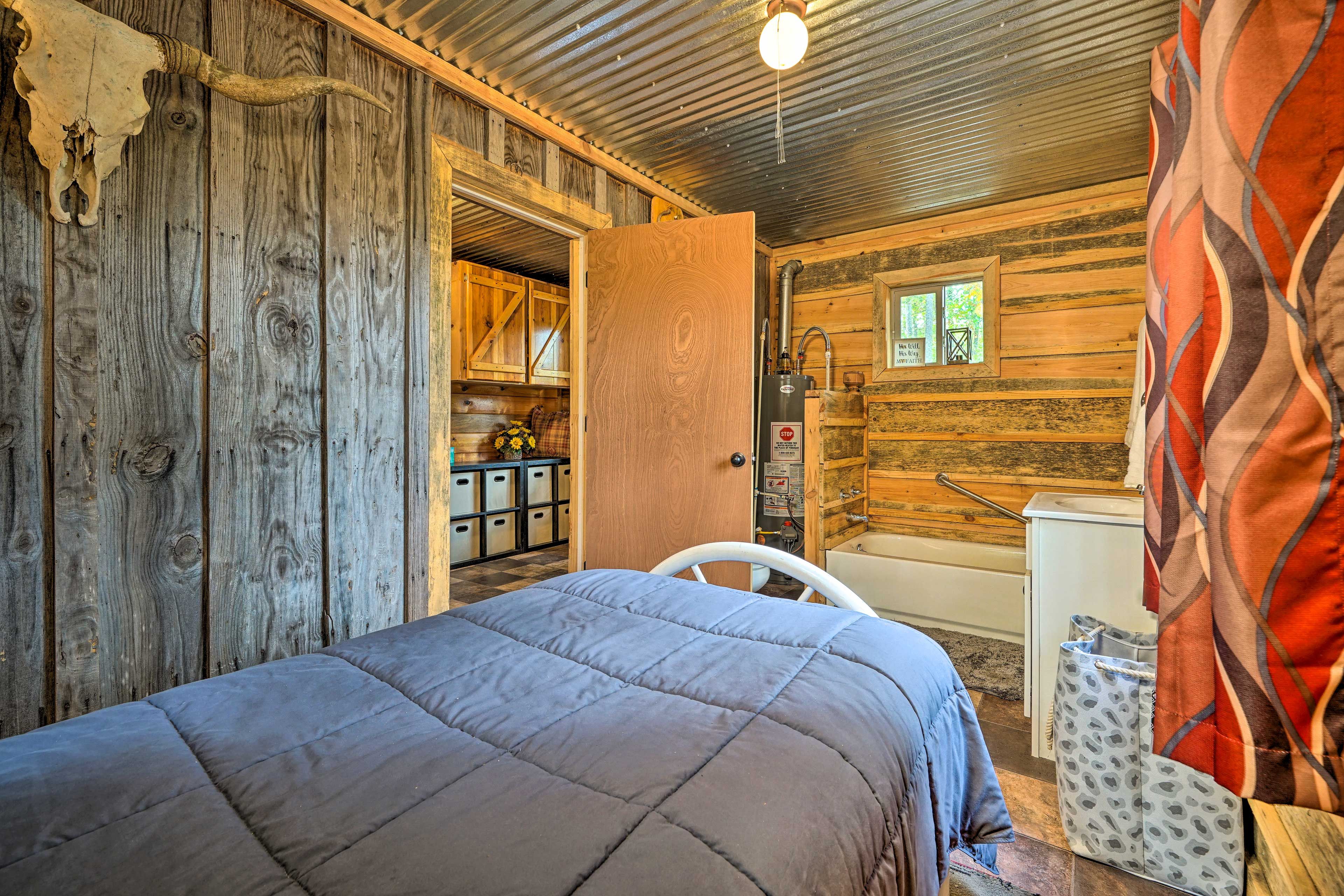 Bedroom 1 | Twin Bed