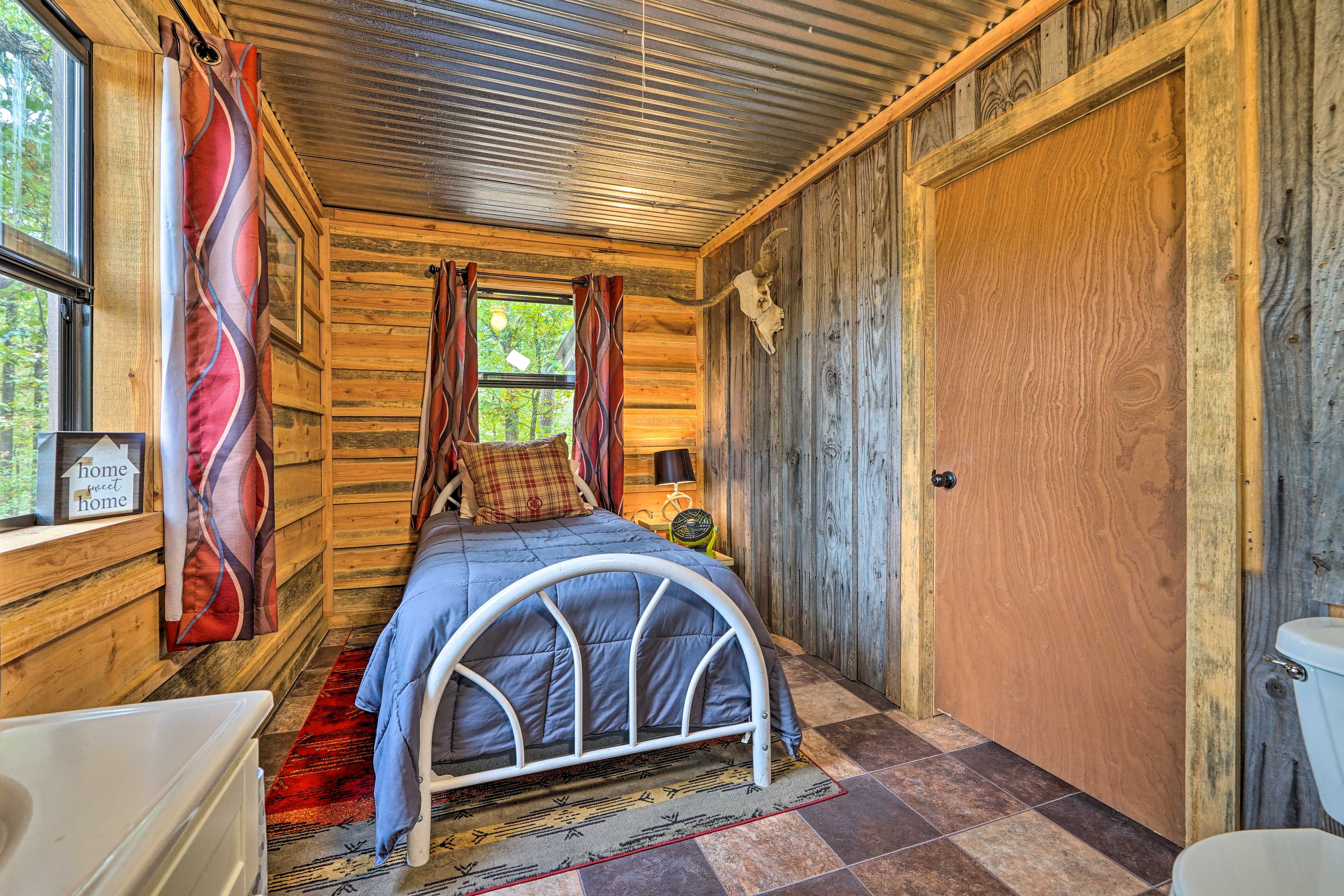 Bedroom 1 | Linens Provided