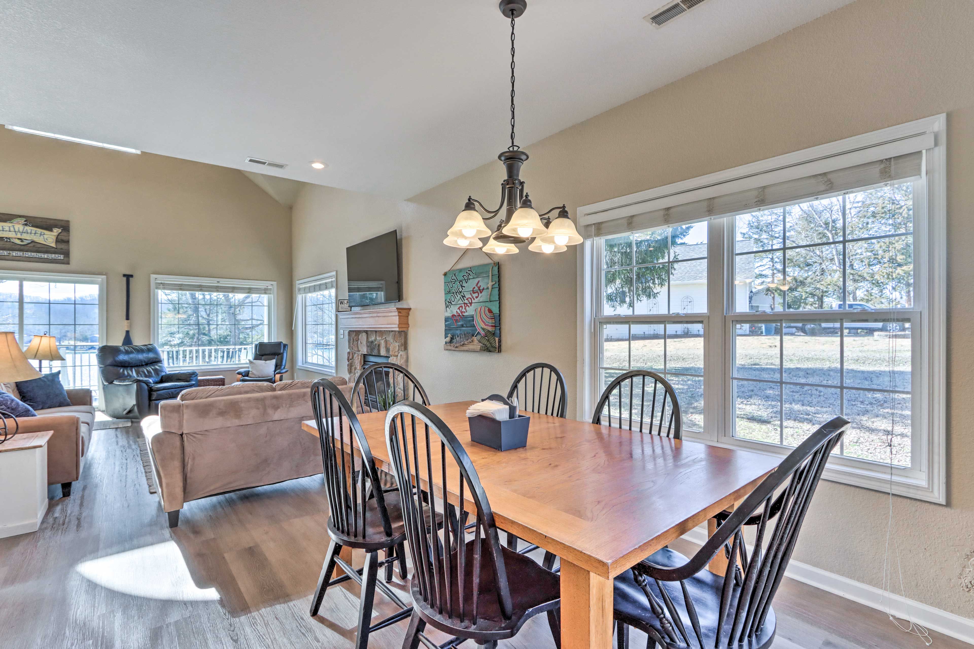 Dining Area | Dishware & Flatware
