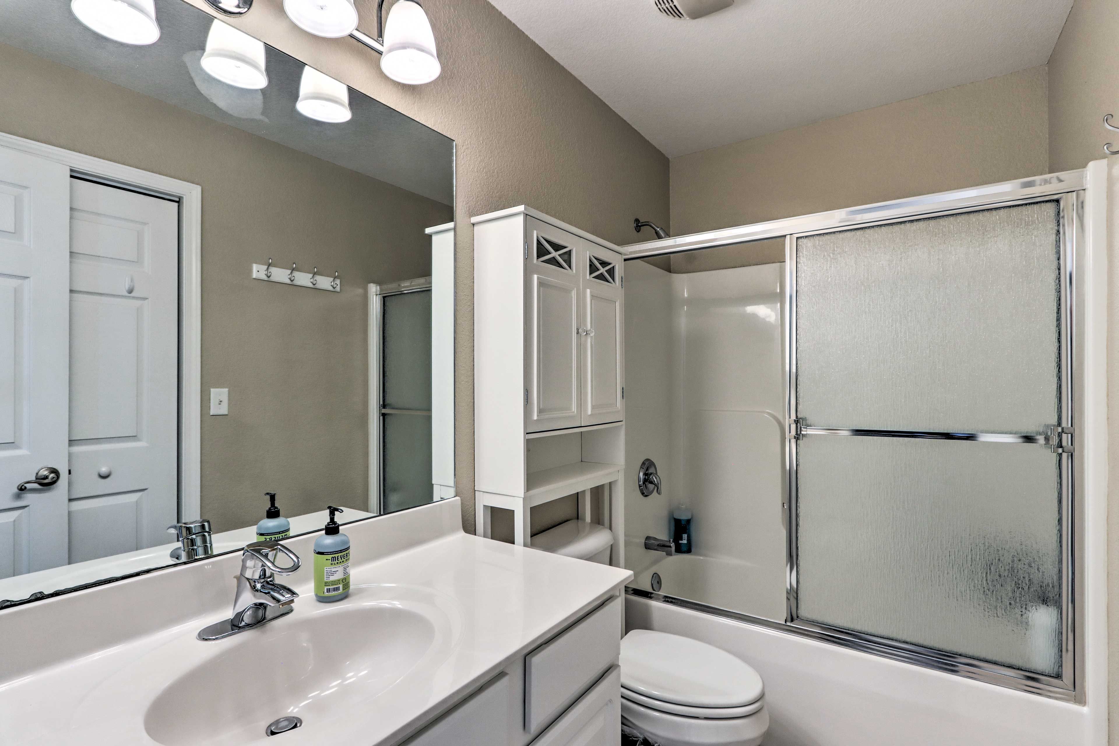 Full Bathroom | 1st Floor