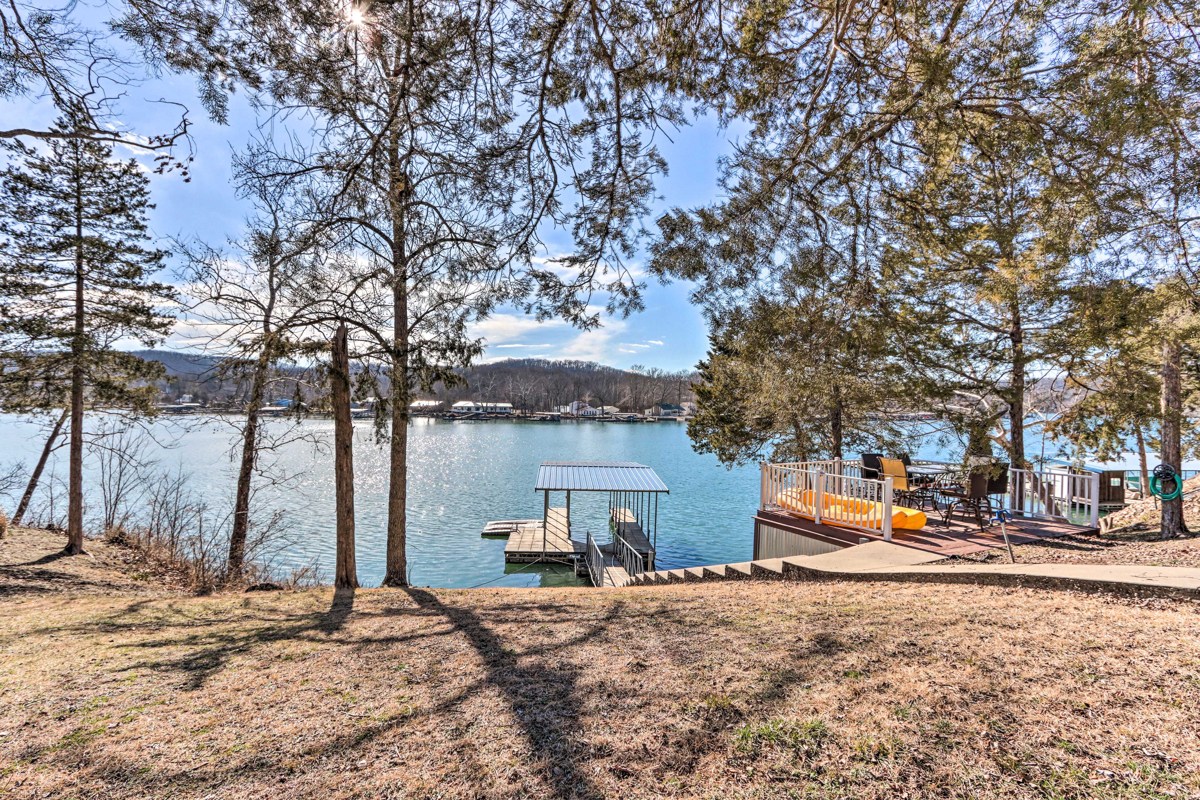 Private Yard | Lake of the Ozarks Access