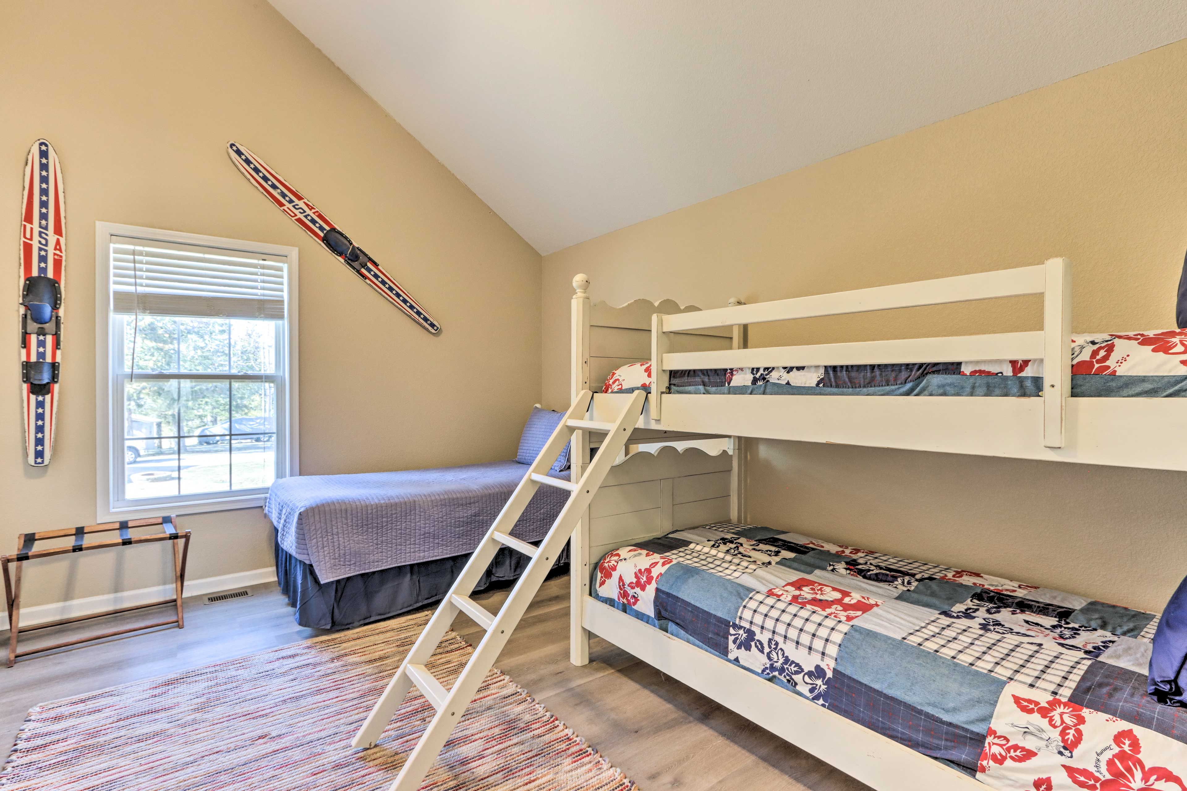 Bedroom 3 | Twin Bunk Bed | Twin Bed | 2nd Floor