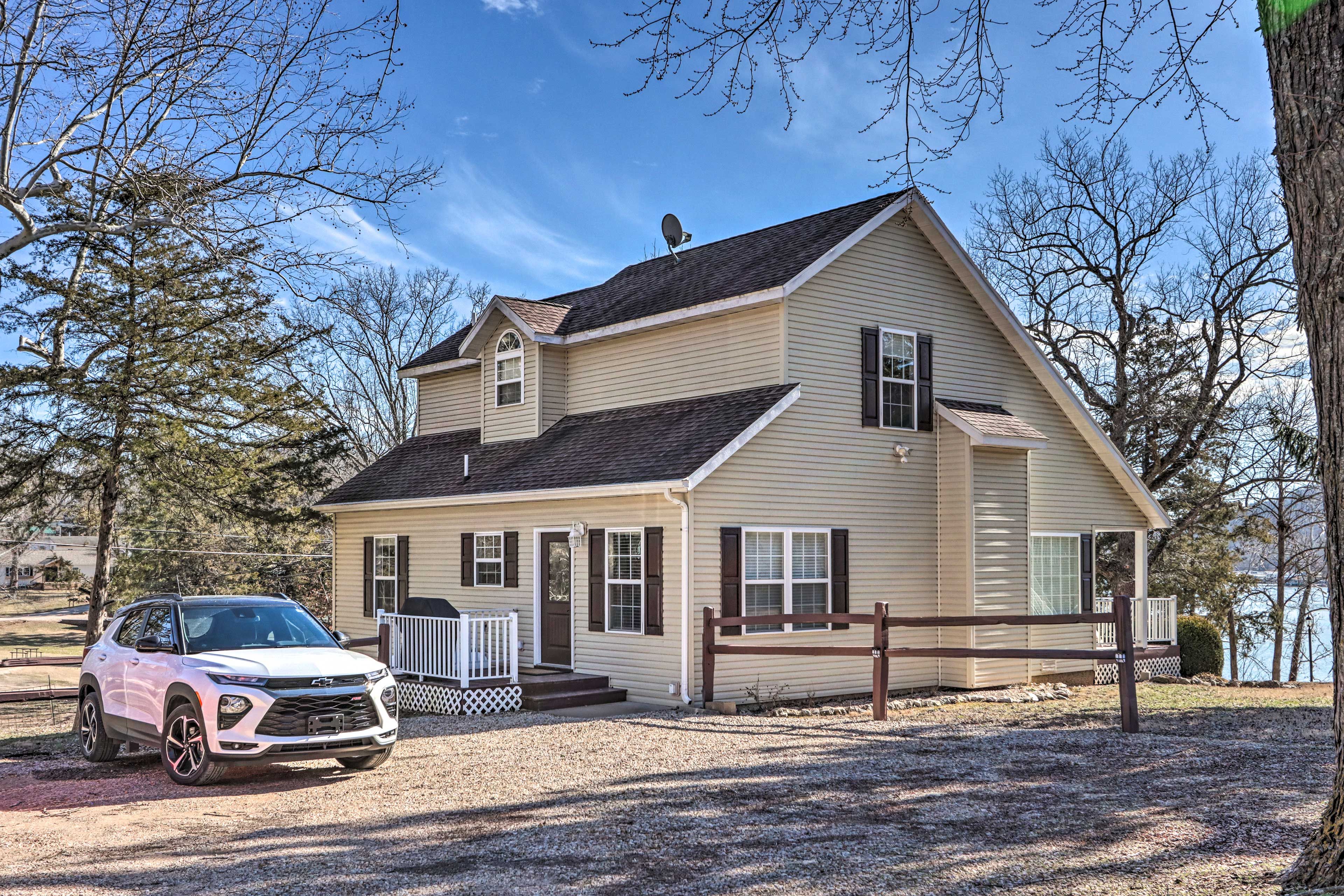 Parking | Gravel Driveway | Street Parking (First-Come, First-Served)