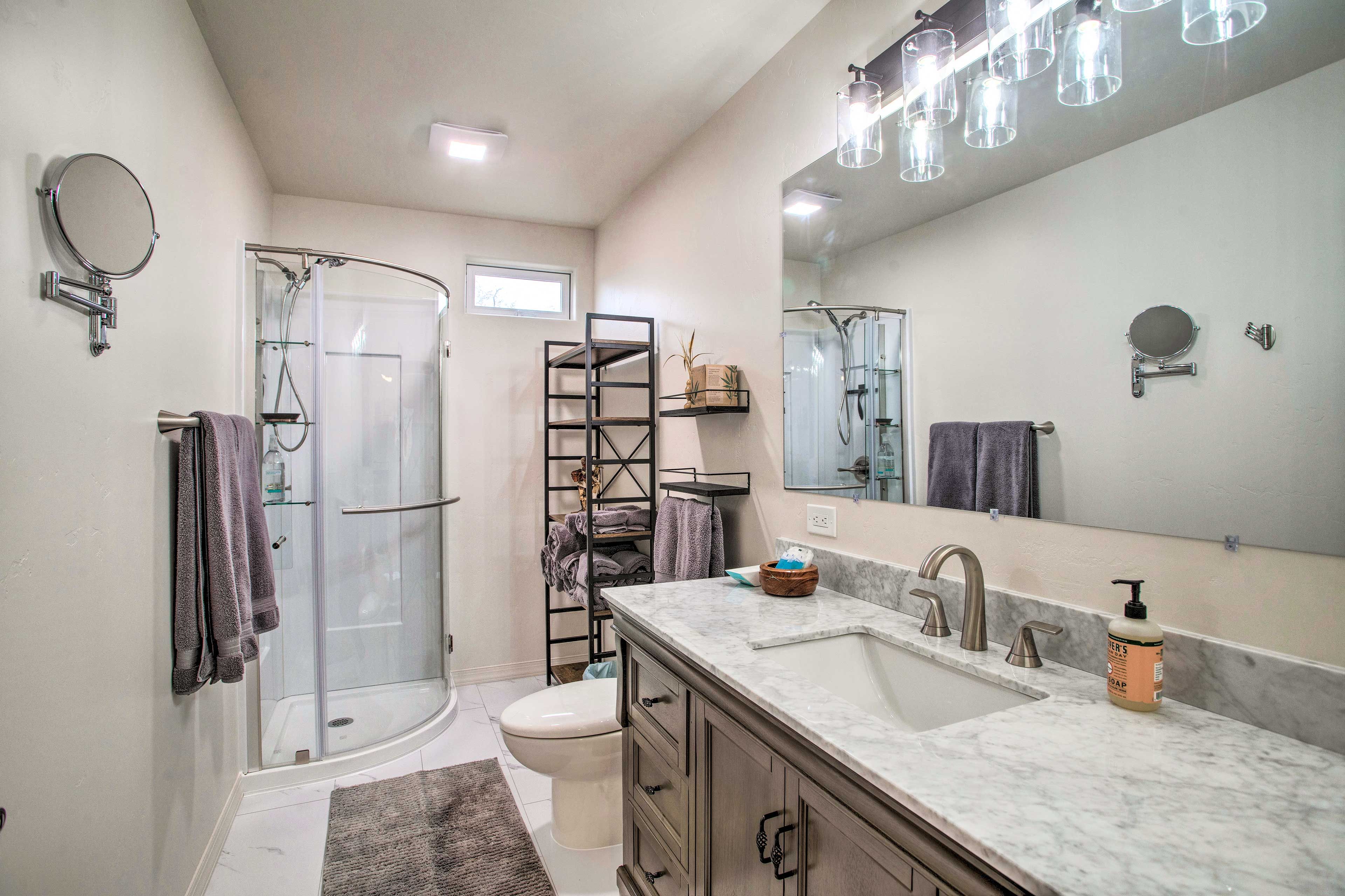 Full Bathroom | Hair Dryer
