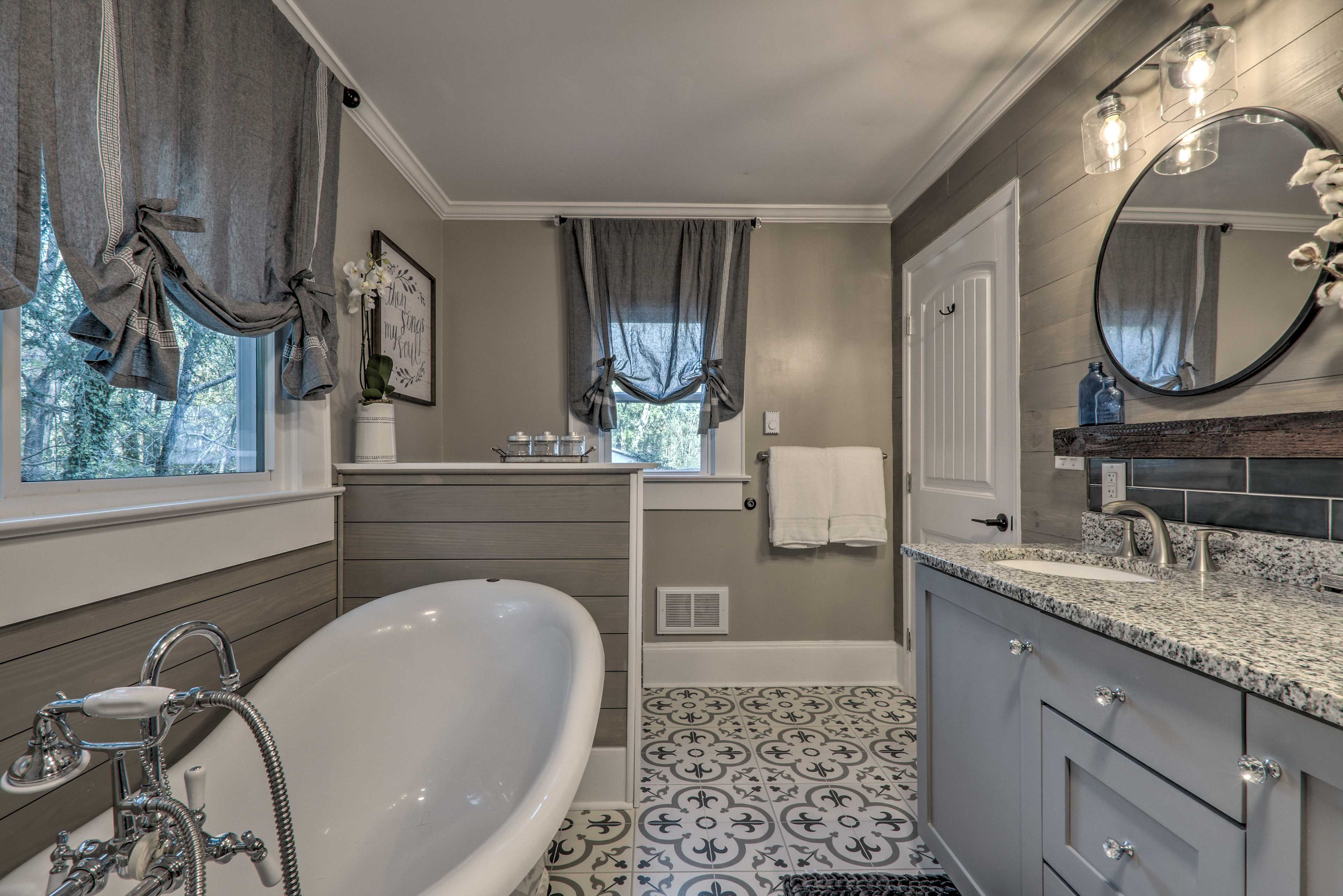 En-Suite Bathroom | Soaking Tub