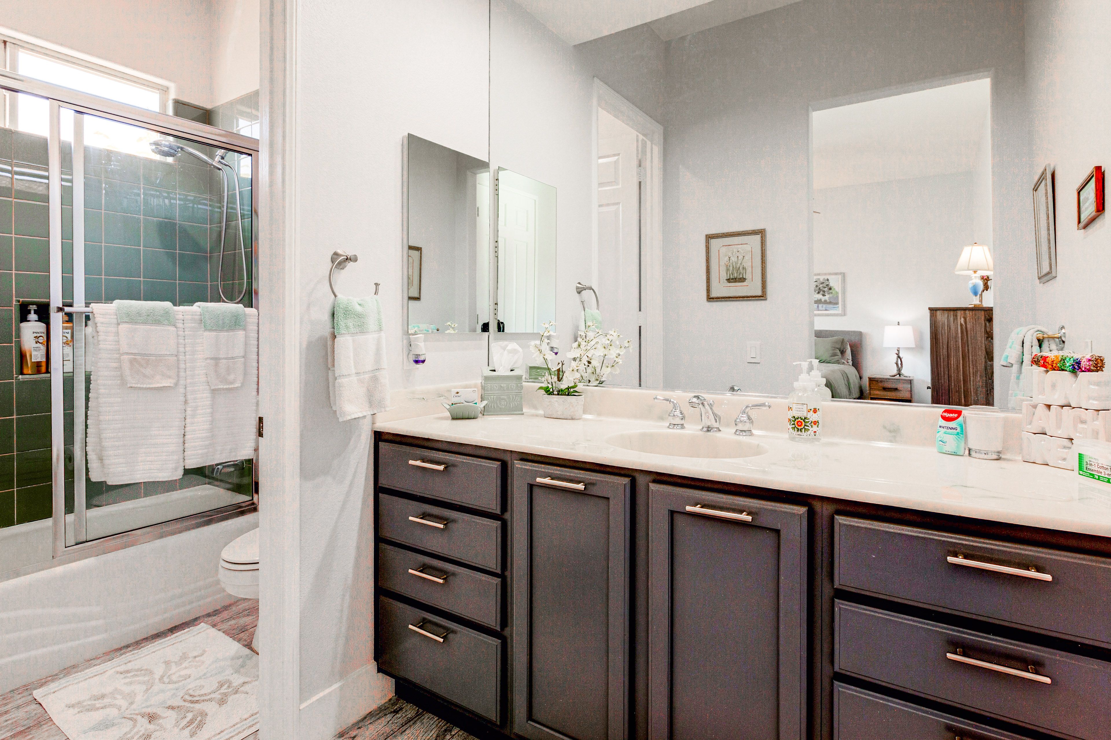 Full Bathroom