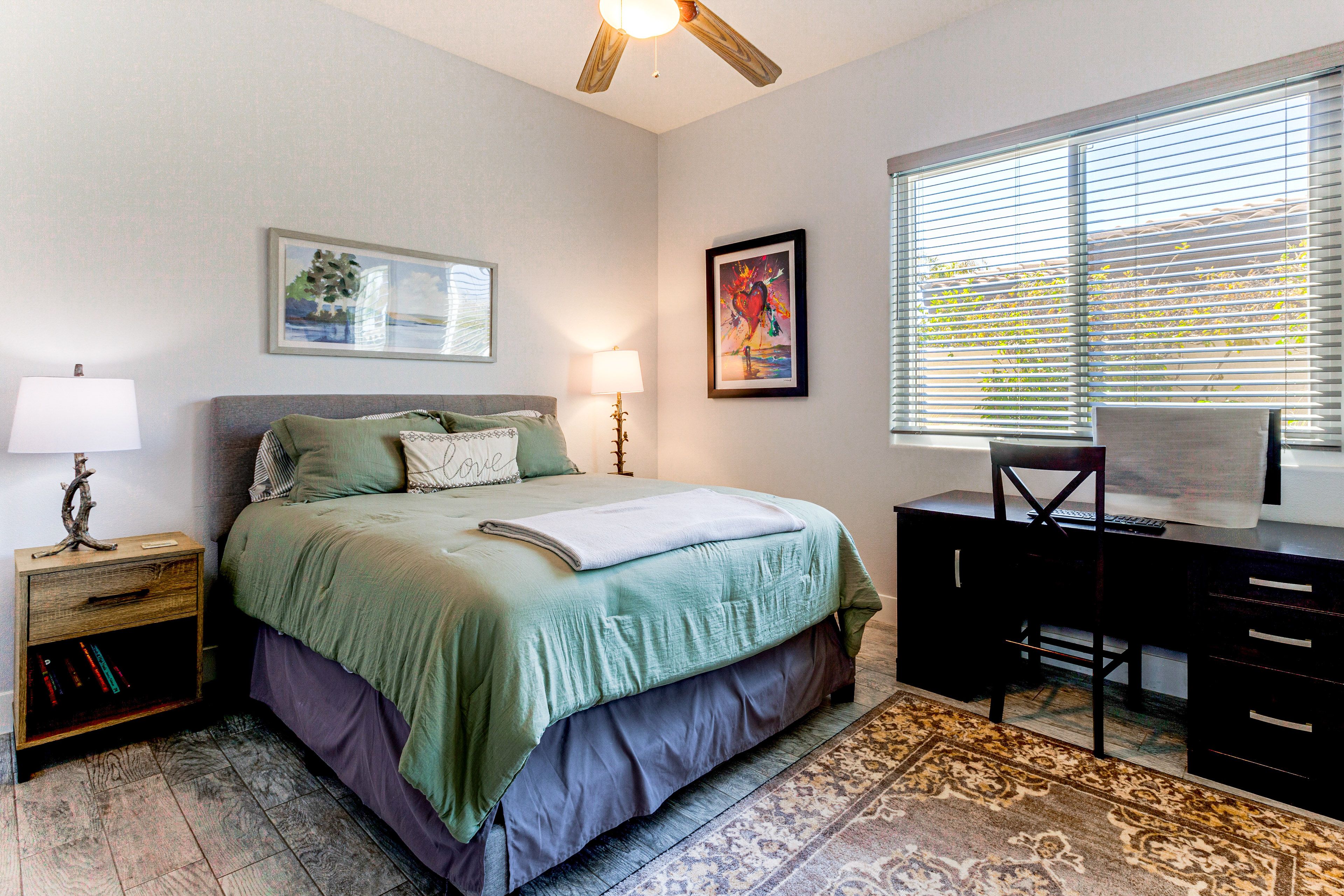 Bedroom 3 | Queen Bed | Desk