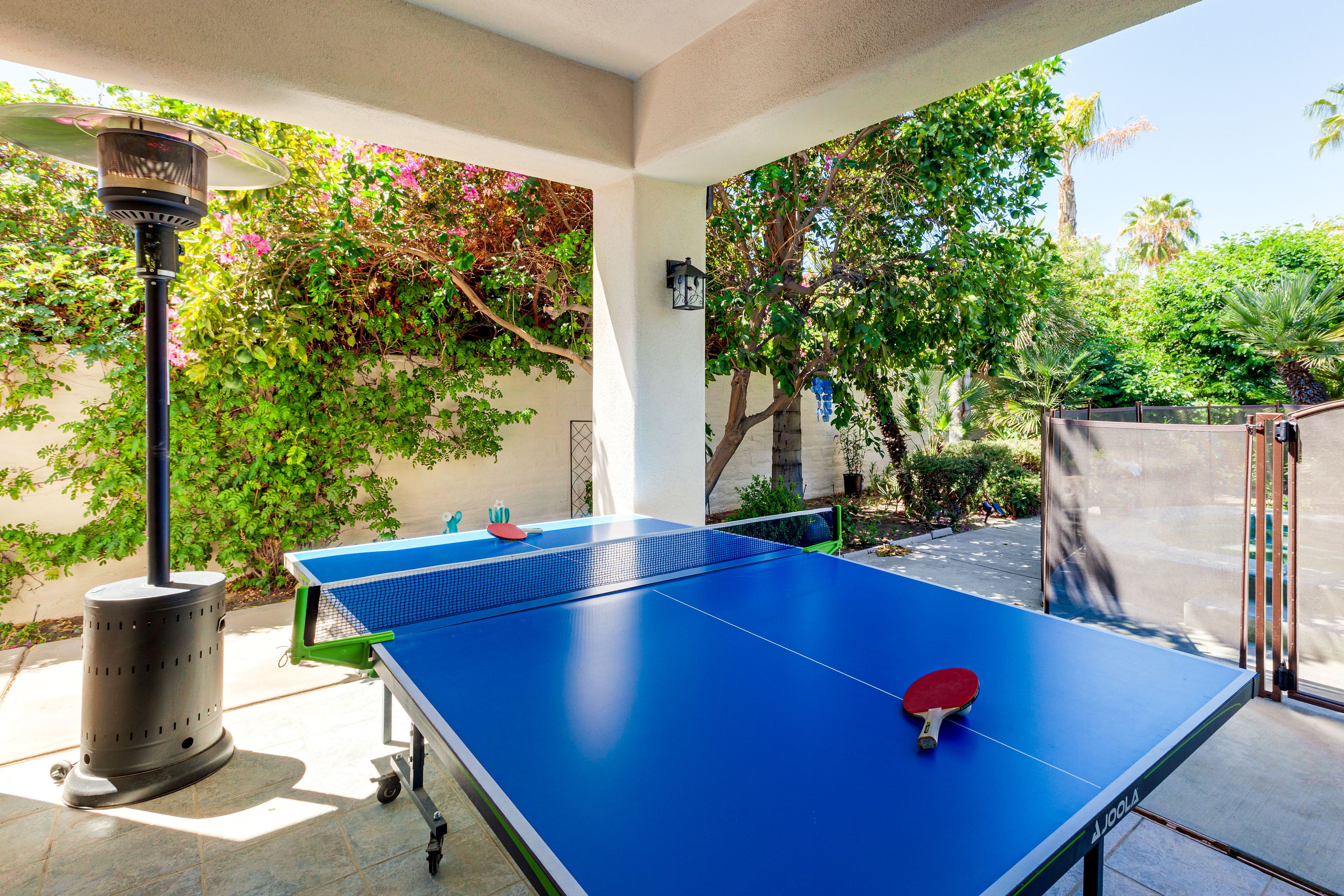 Covered Patio | Ping-Pong Table | Outdoor Dining | Gas Grill