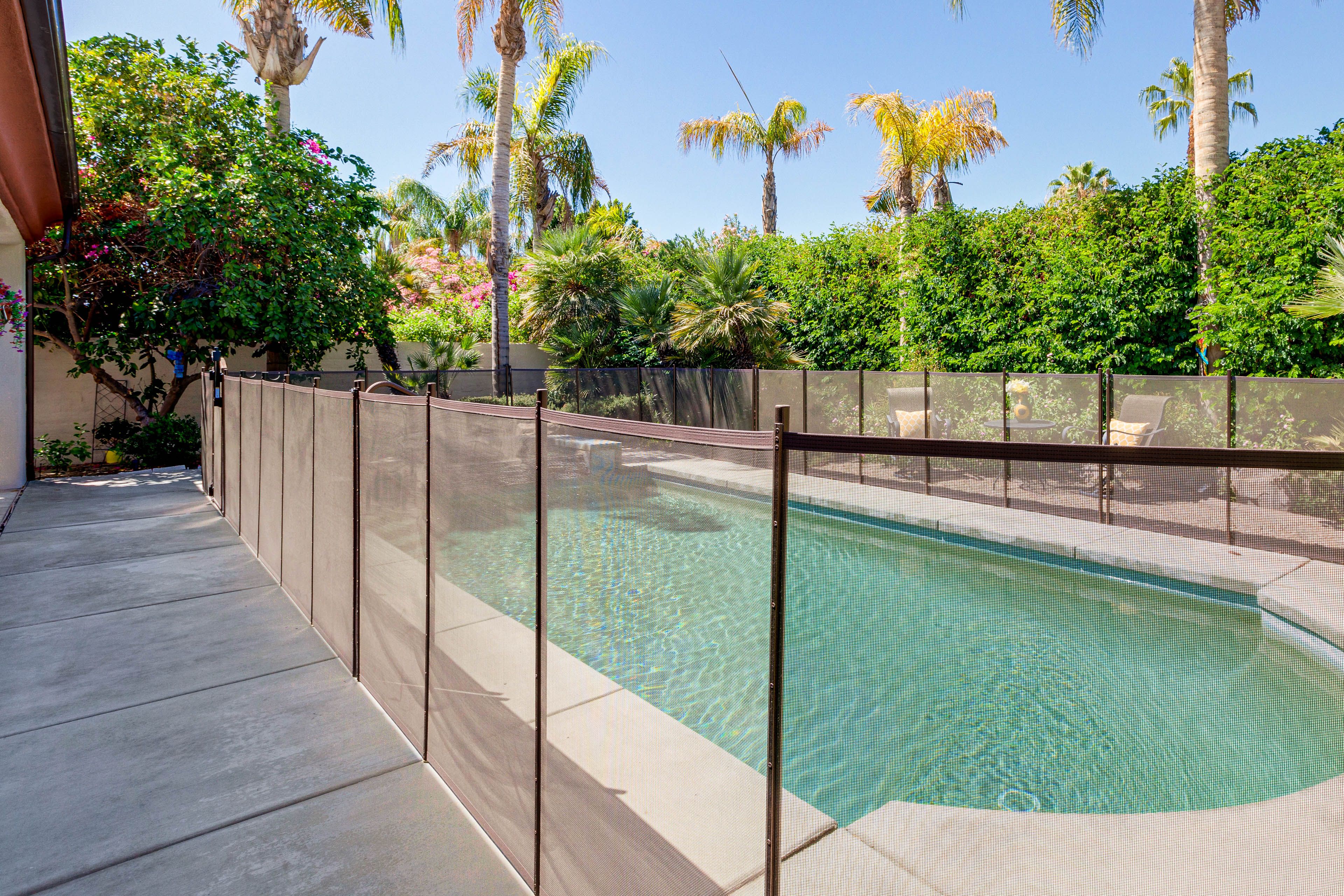 Private Pool w/ Safety Fence | Loungers