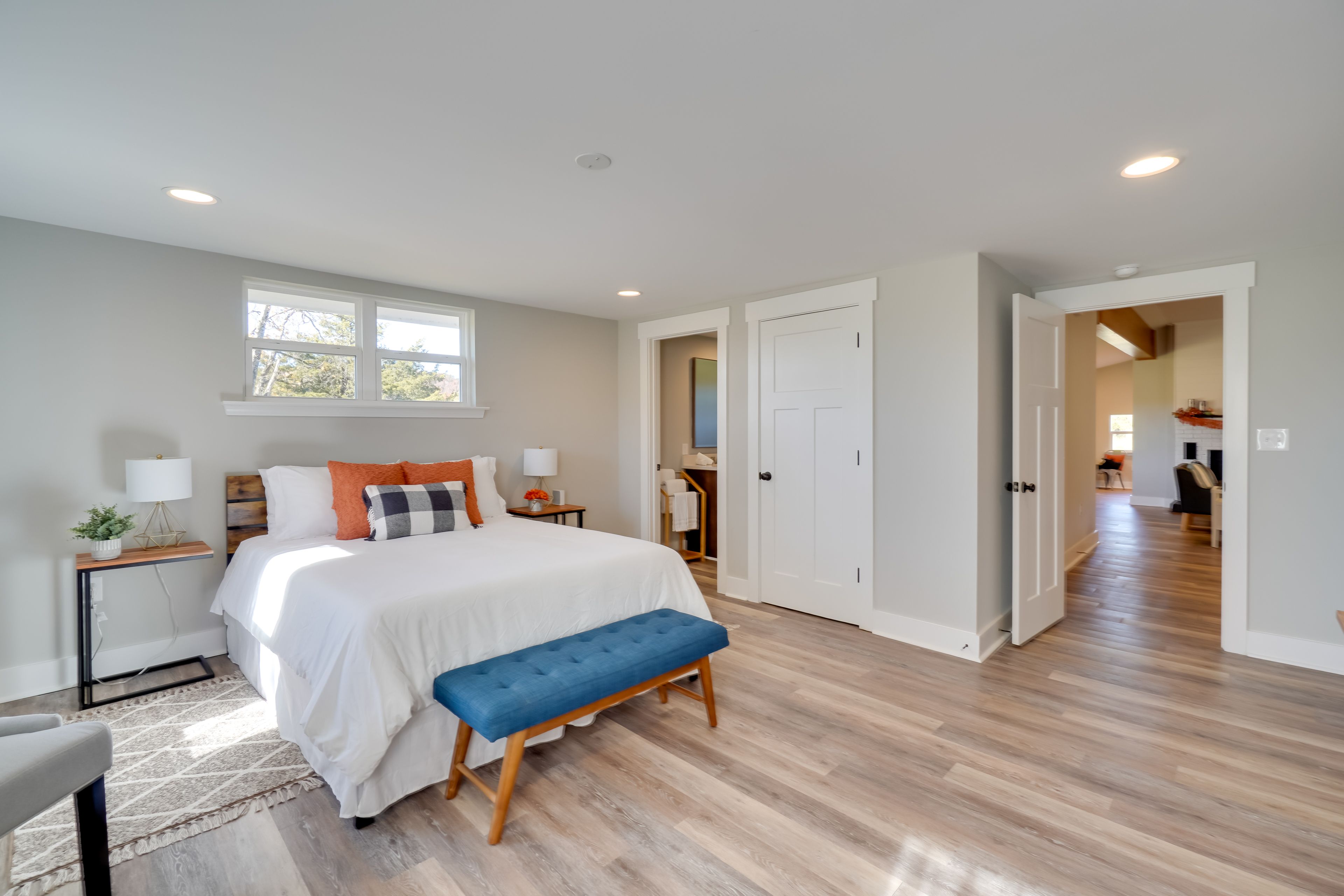 Bedroom 2 | Queen Bed | En-Suite Bathroom