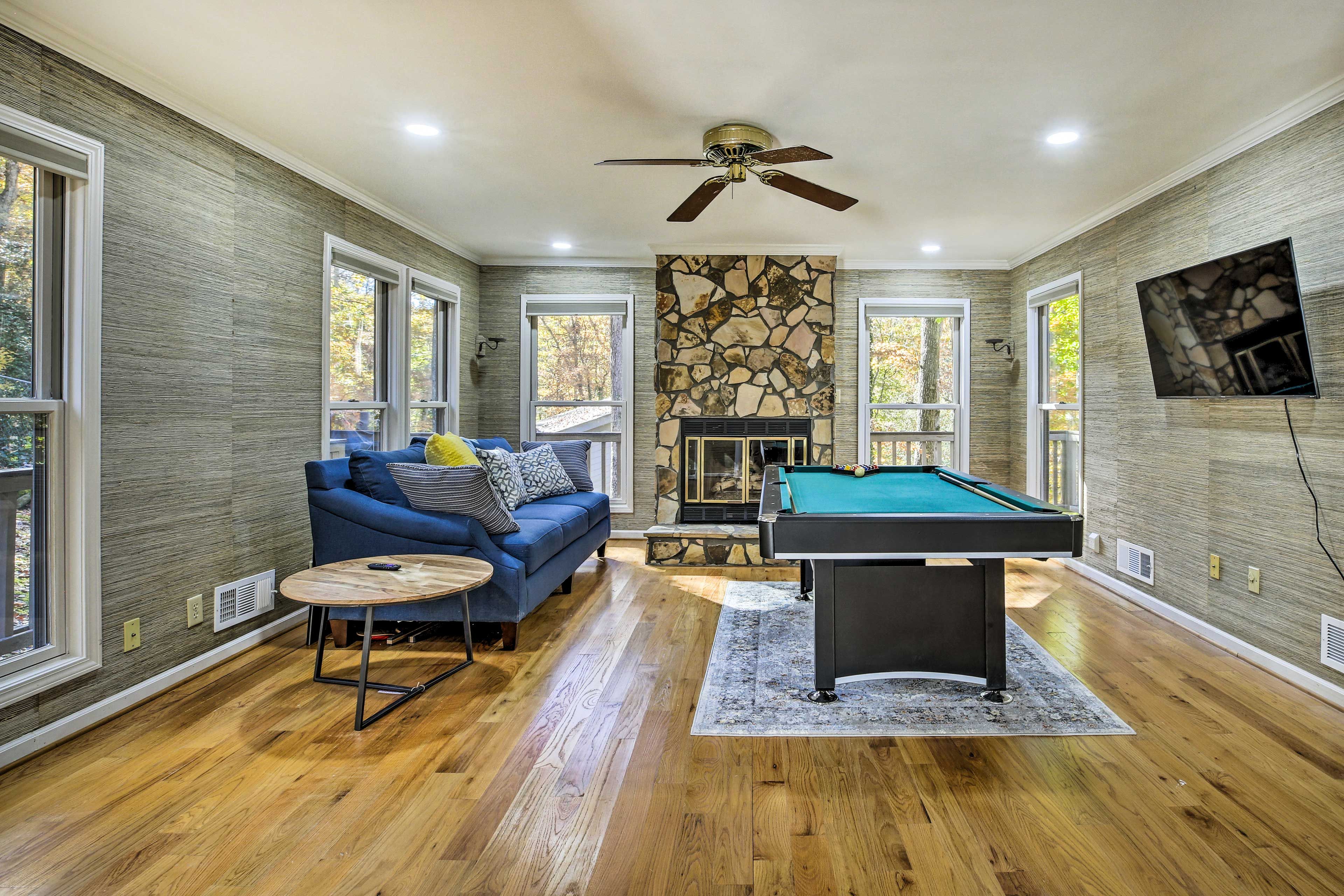 Game Room | Smart TV