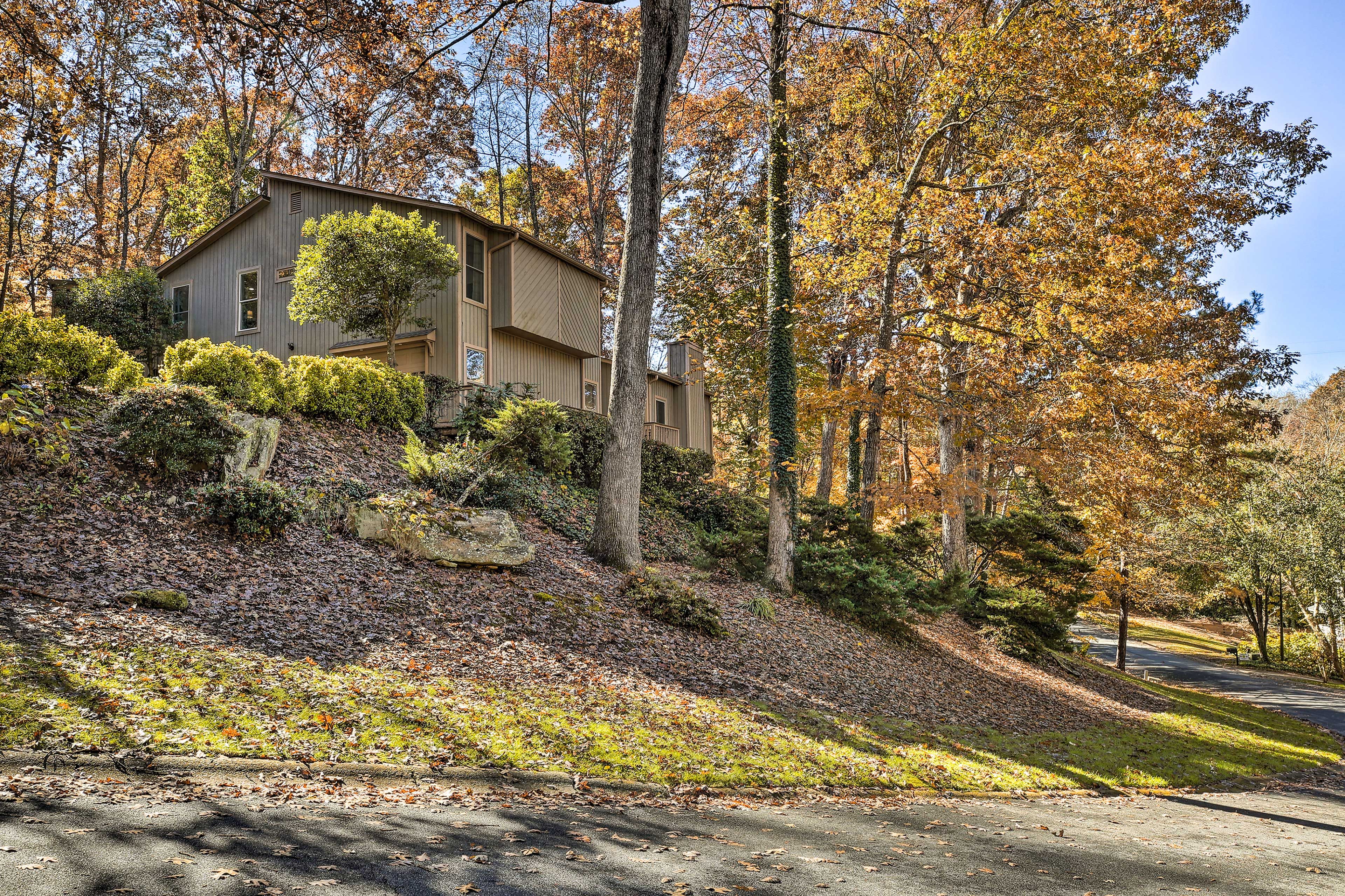 Home Exterior | Hilltop Views