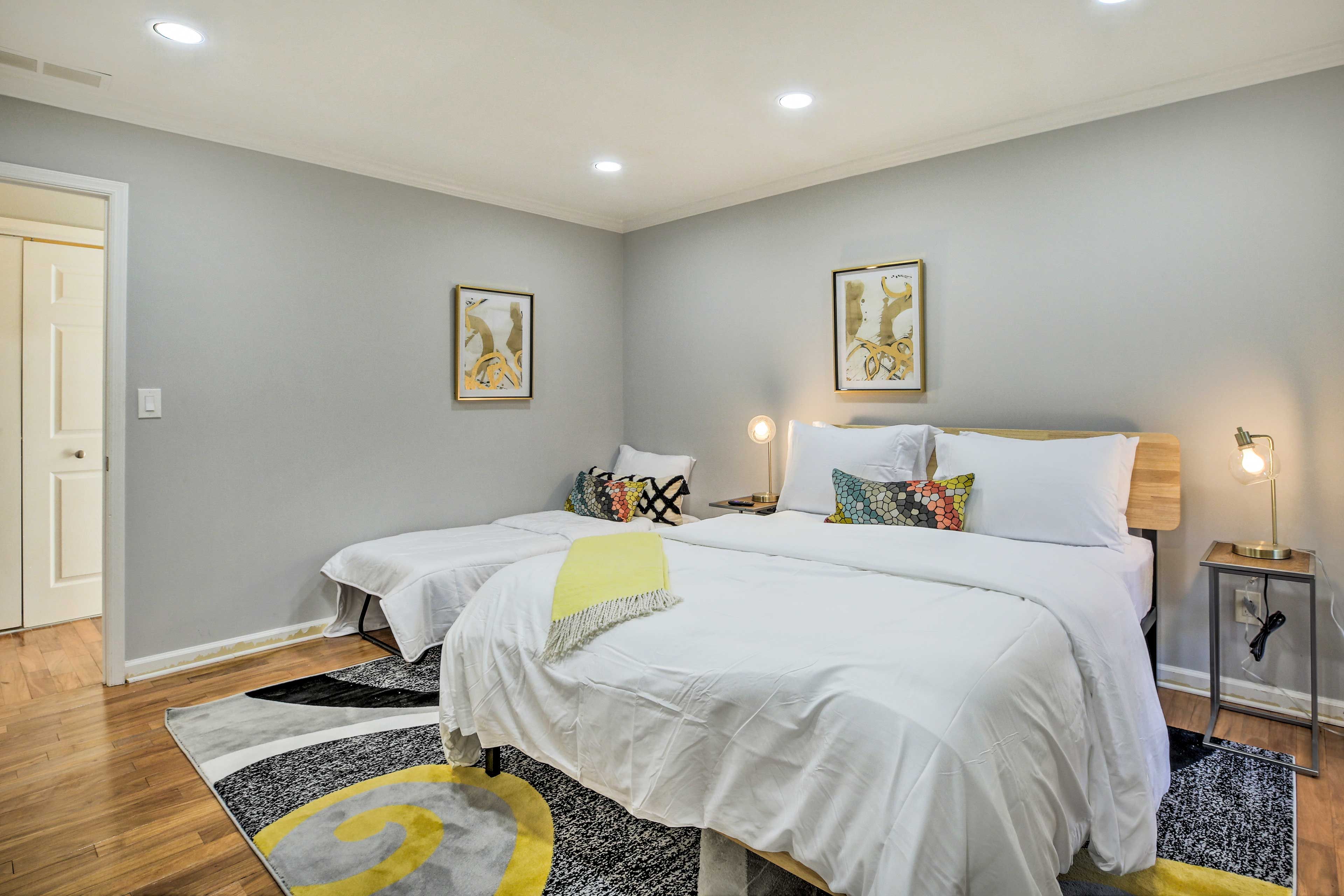 Bedroom 2 | Queen Bed | Twin Bed