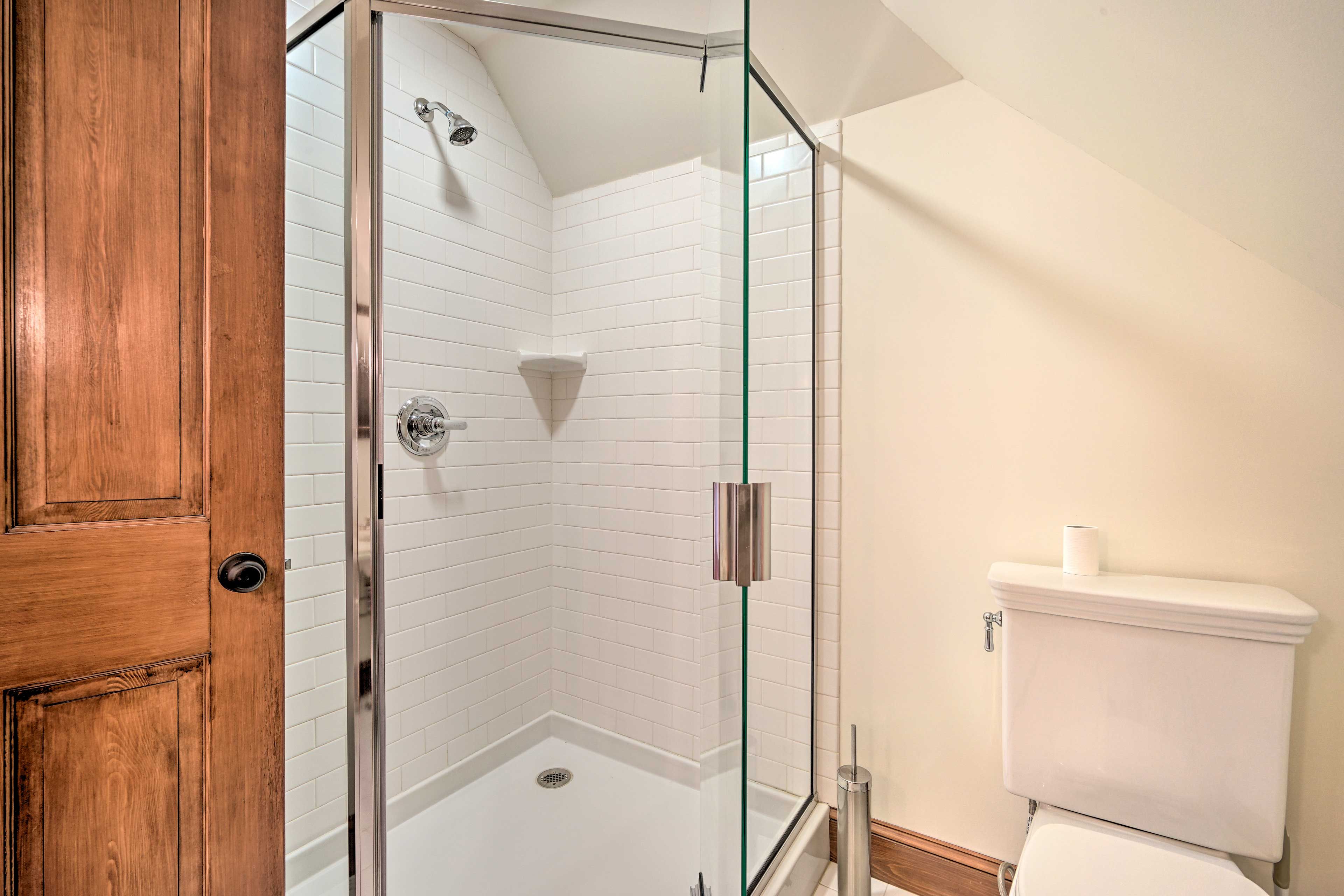 Full En-Suite Bathroom