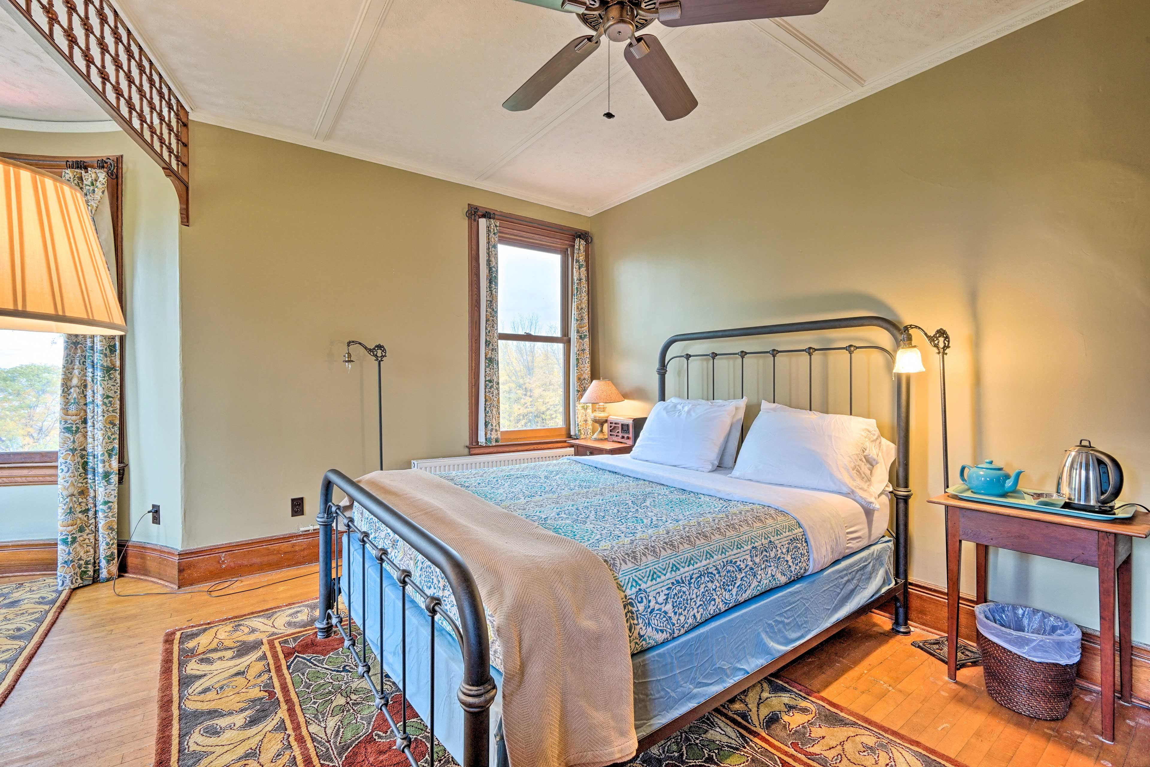 Bedroom 1 | Queen Bed | 2nd Floor | Stairs Required