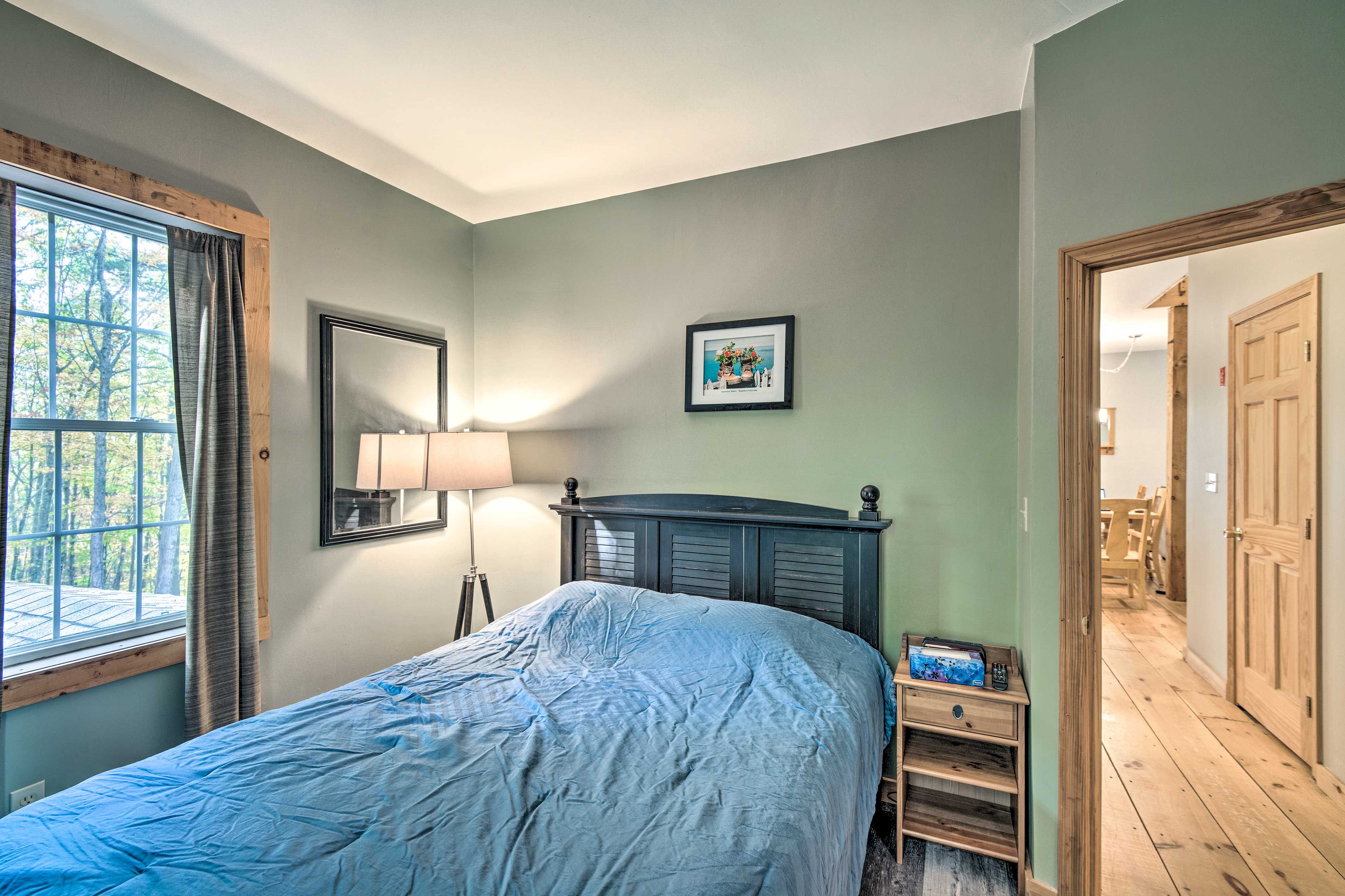 Bedroom 2 | Main Level | Queen Bed