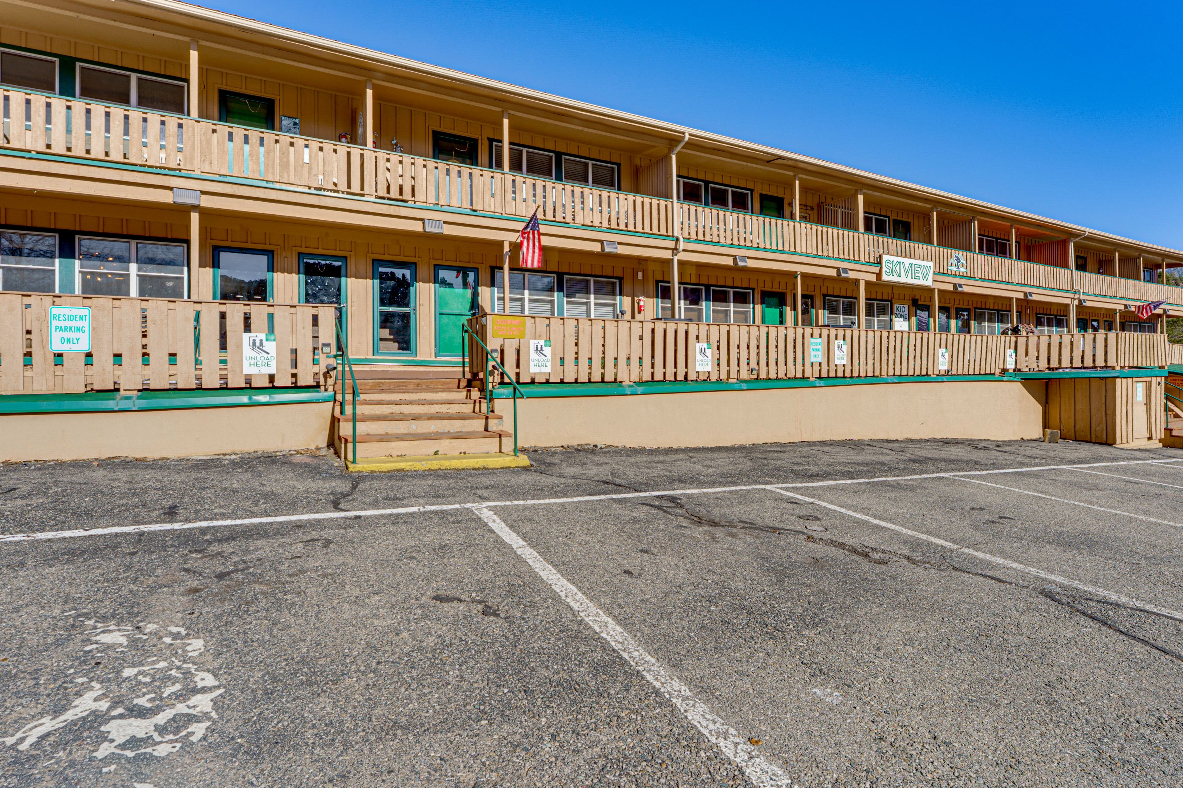 Property Exterior | Stairs Required | Parking Lot Parking