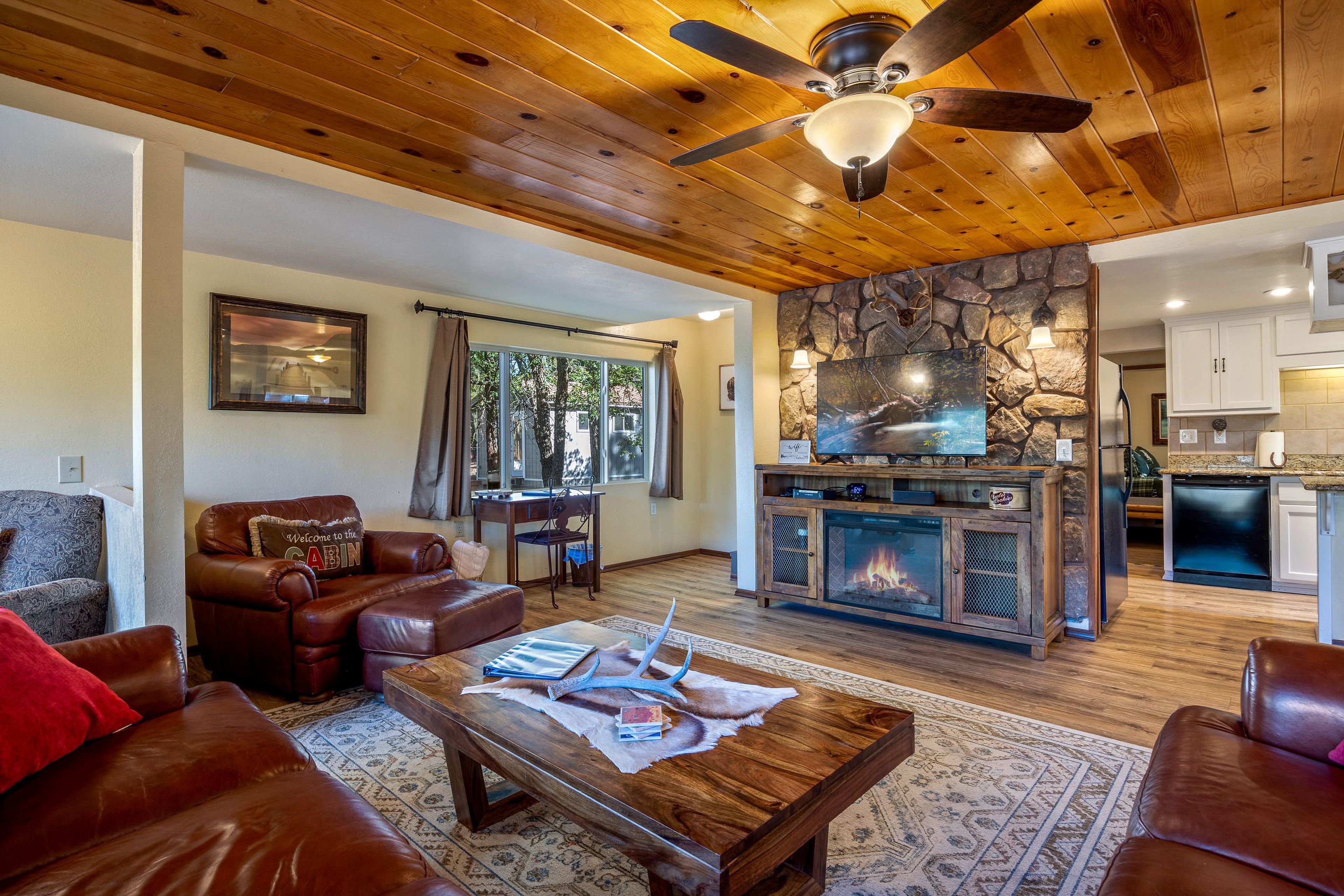 Show Low Vacation Rental | 3BR | 2BA | 1,388 Sq Ft | Exterior Stairs Required