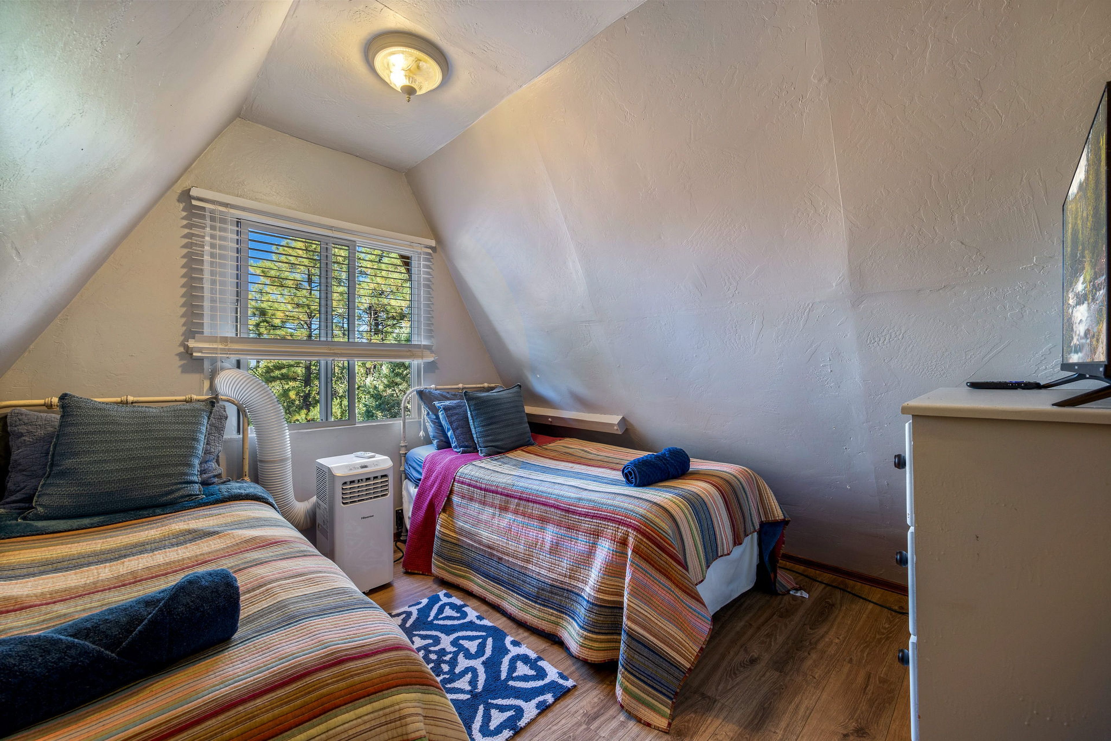 Bedroom 3 | 2 Twin Beds