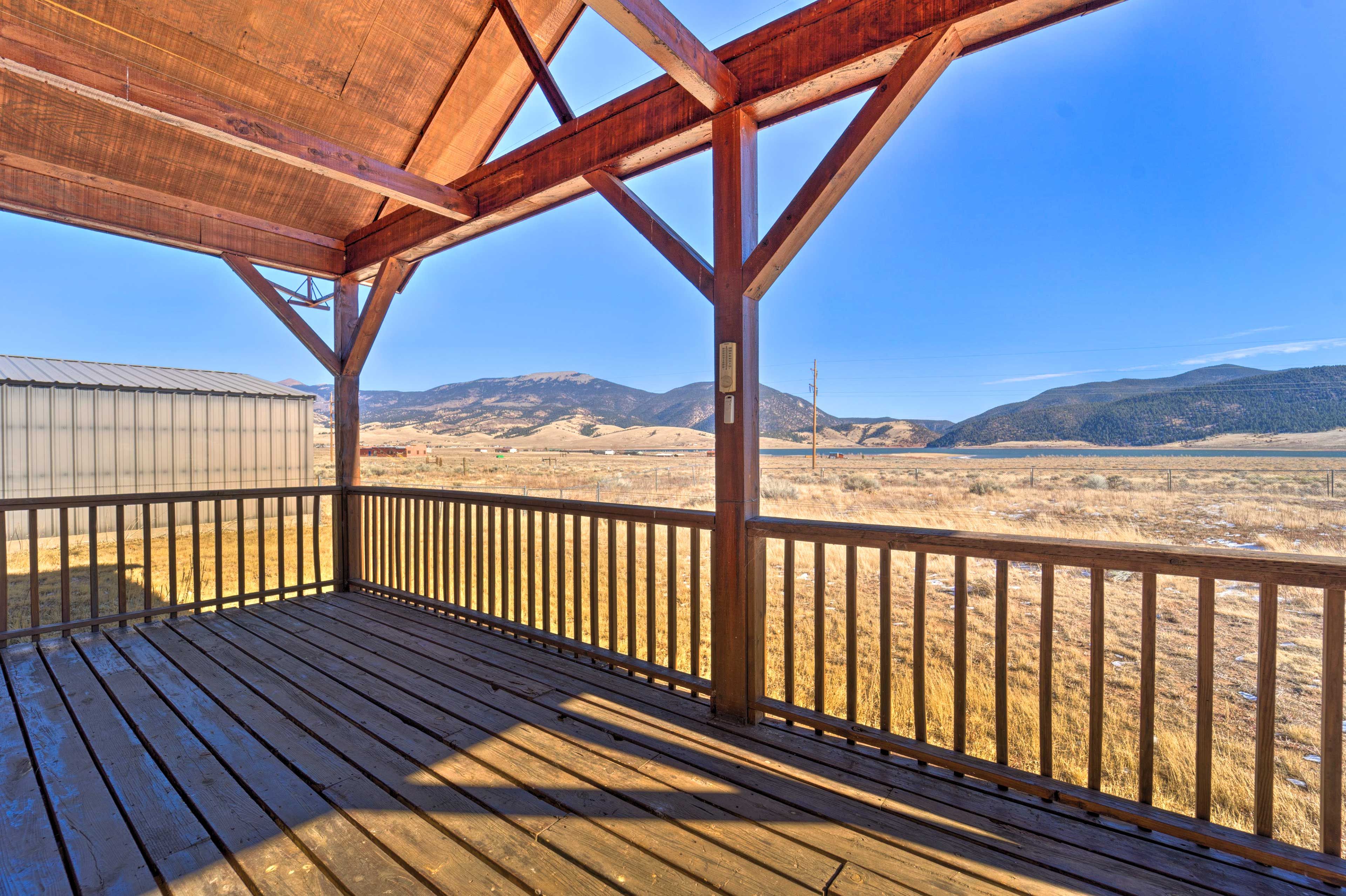 Covered Deck | Lake Views