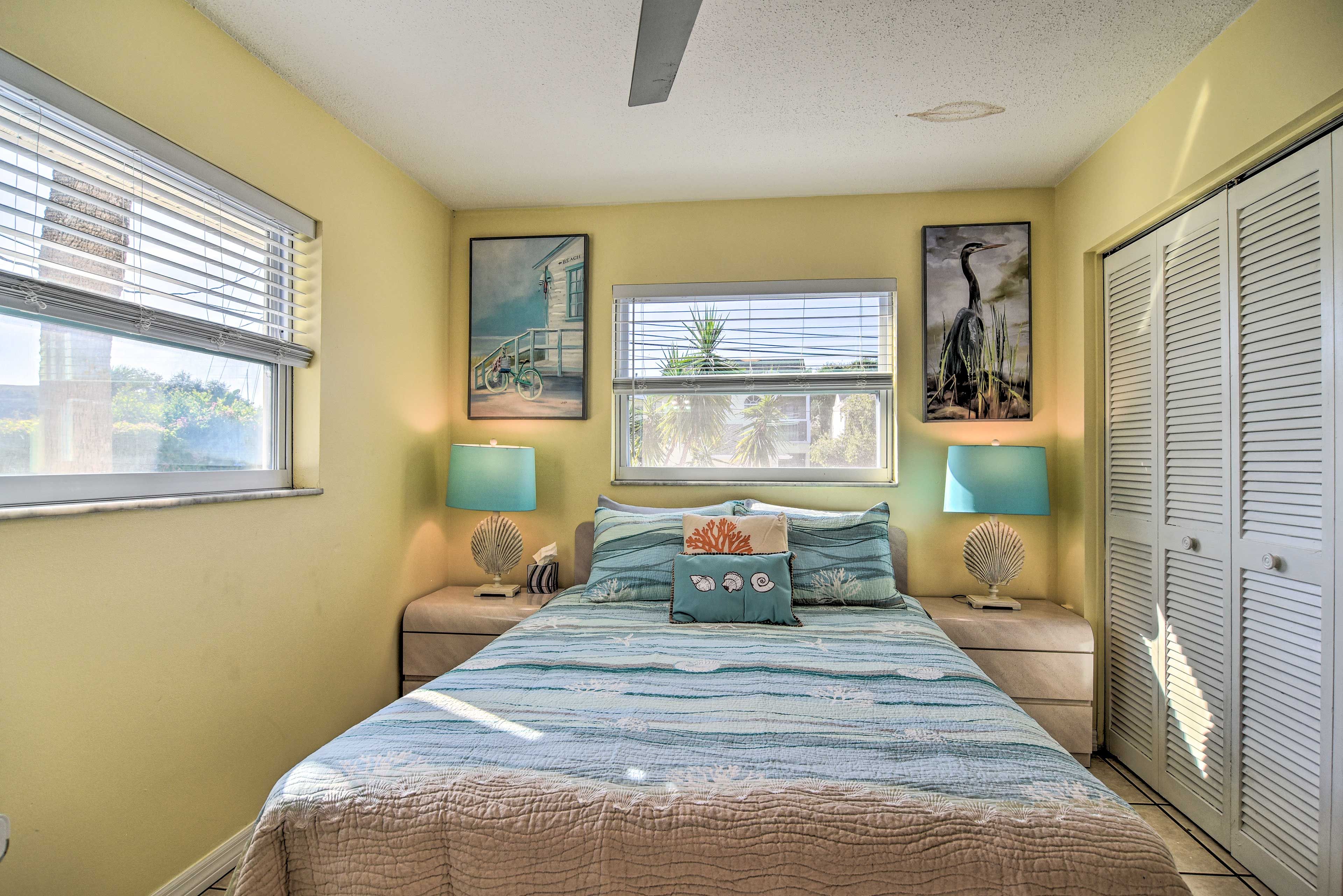 Bedroom | Linens Provided