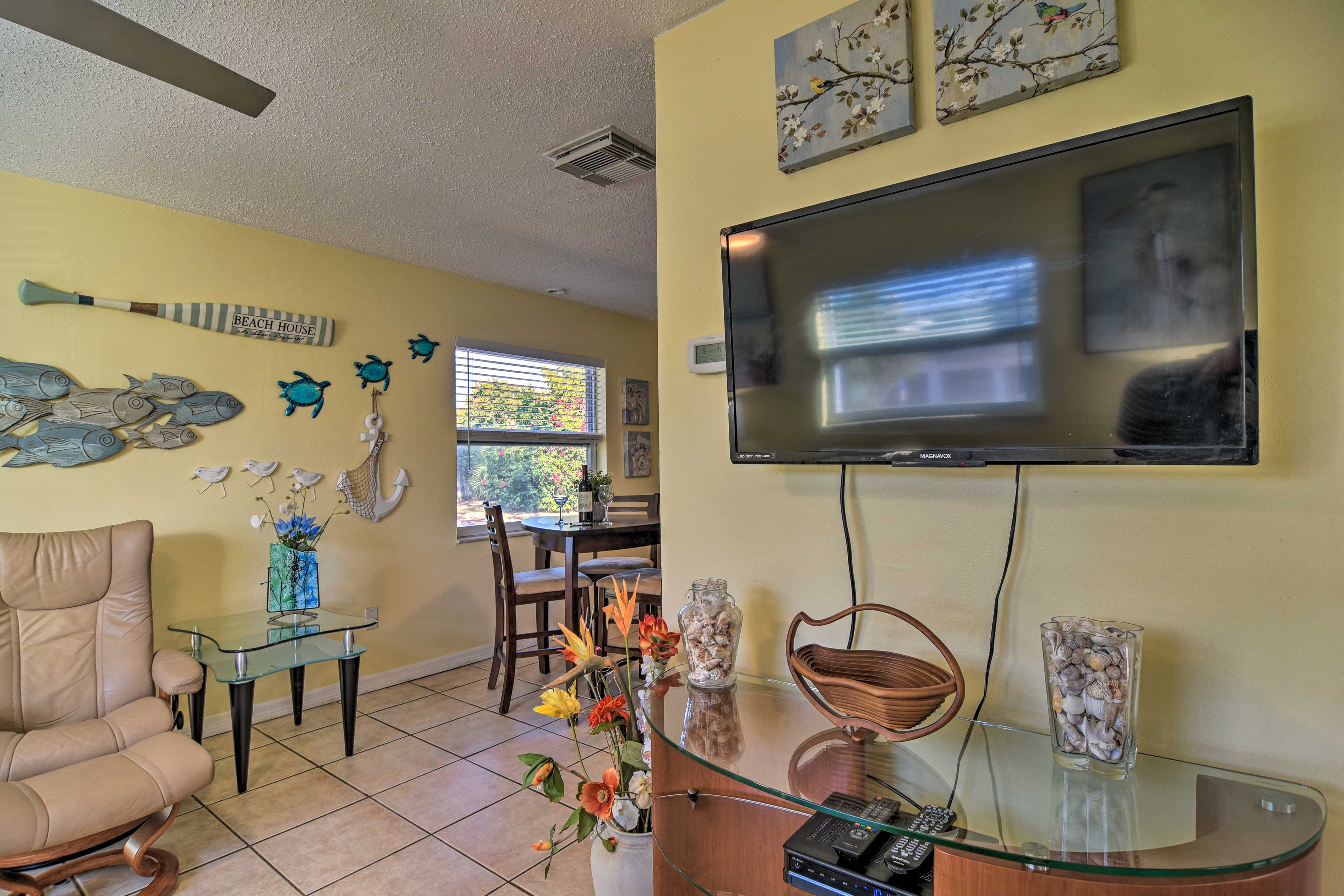 Living Room | Cable TV