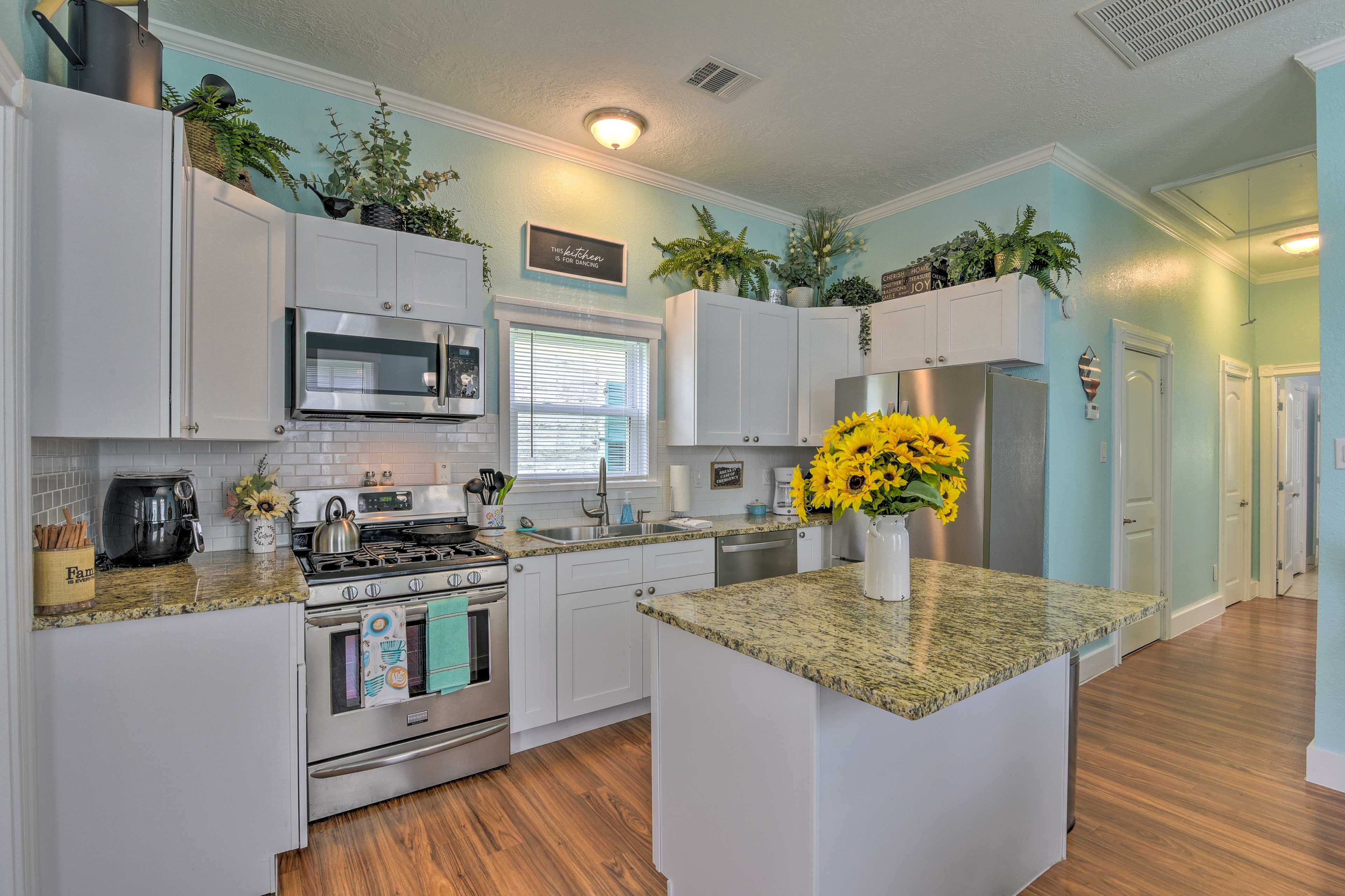 Kitchen | Coffee Maker | Toaster | Crock-Pot | Blender