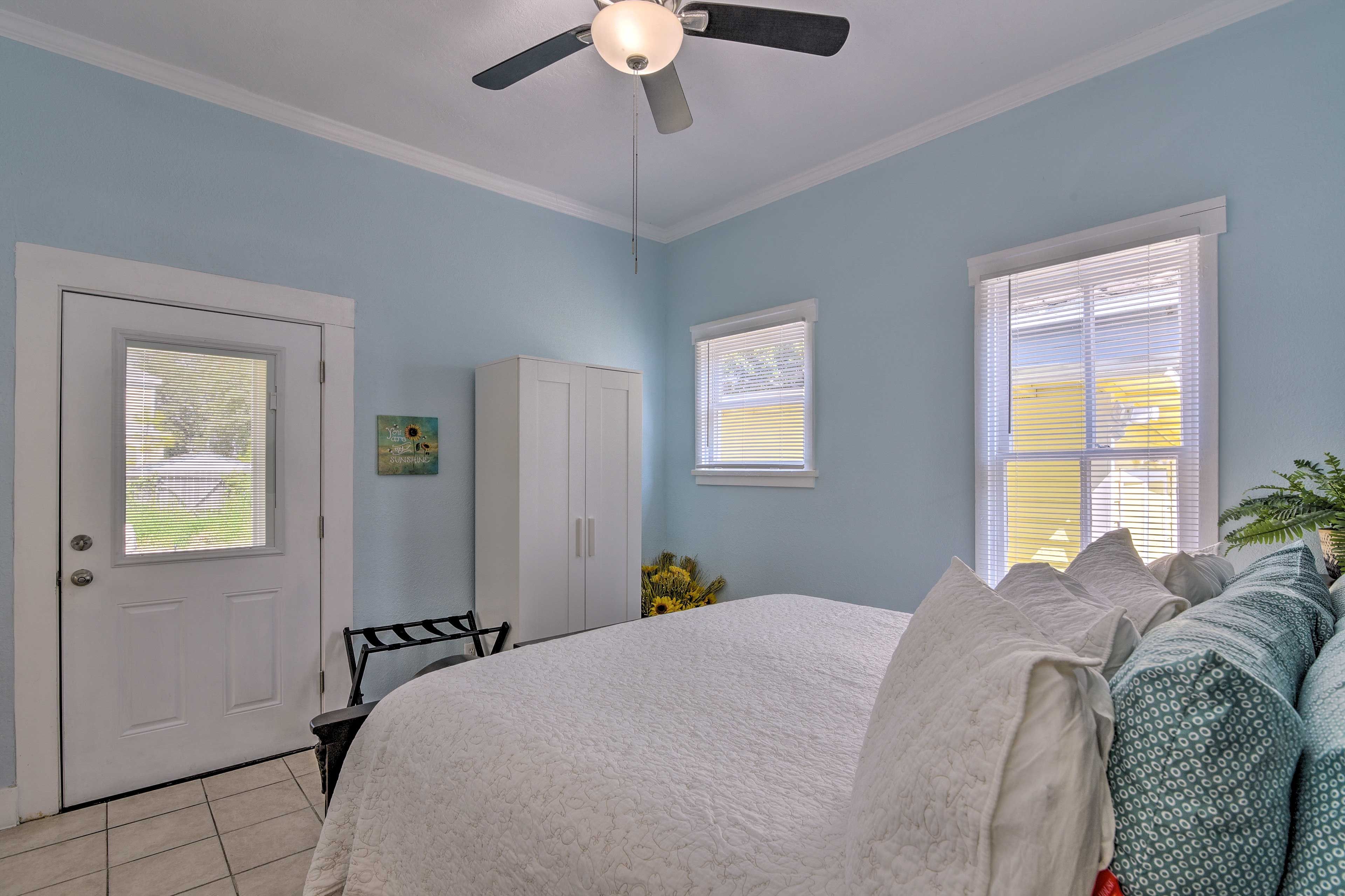 Bedroom 1 | Access to Backyard