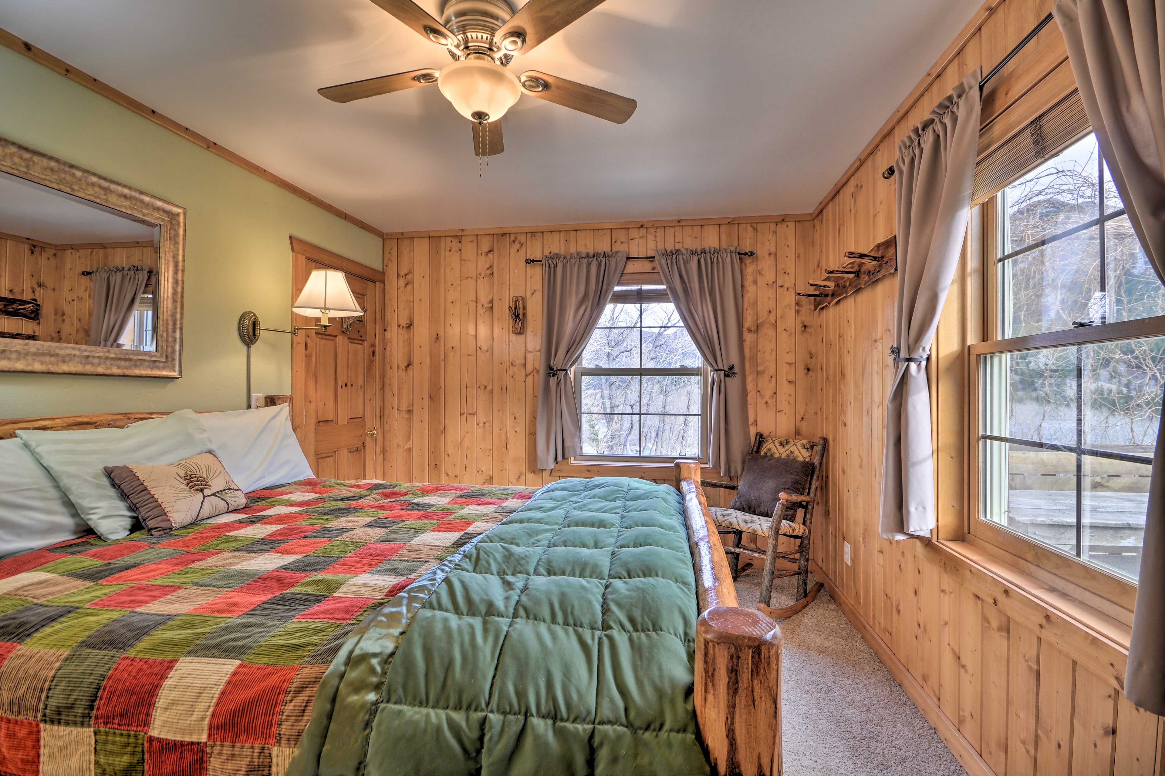 Bedroom 1 | Queen Bed | 2nd Floor | Linens & Towels