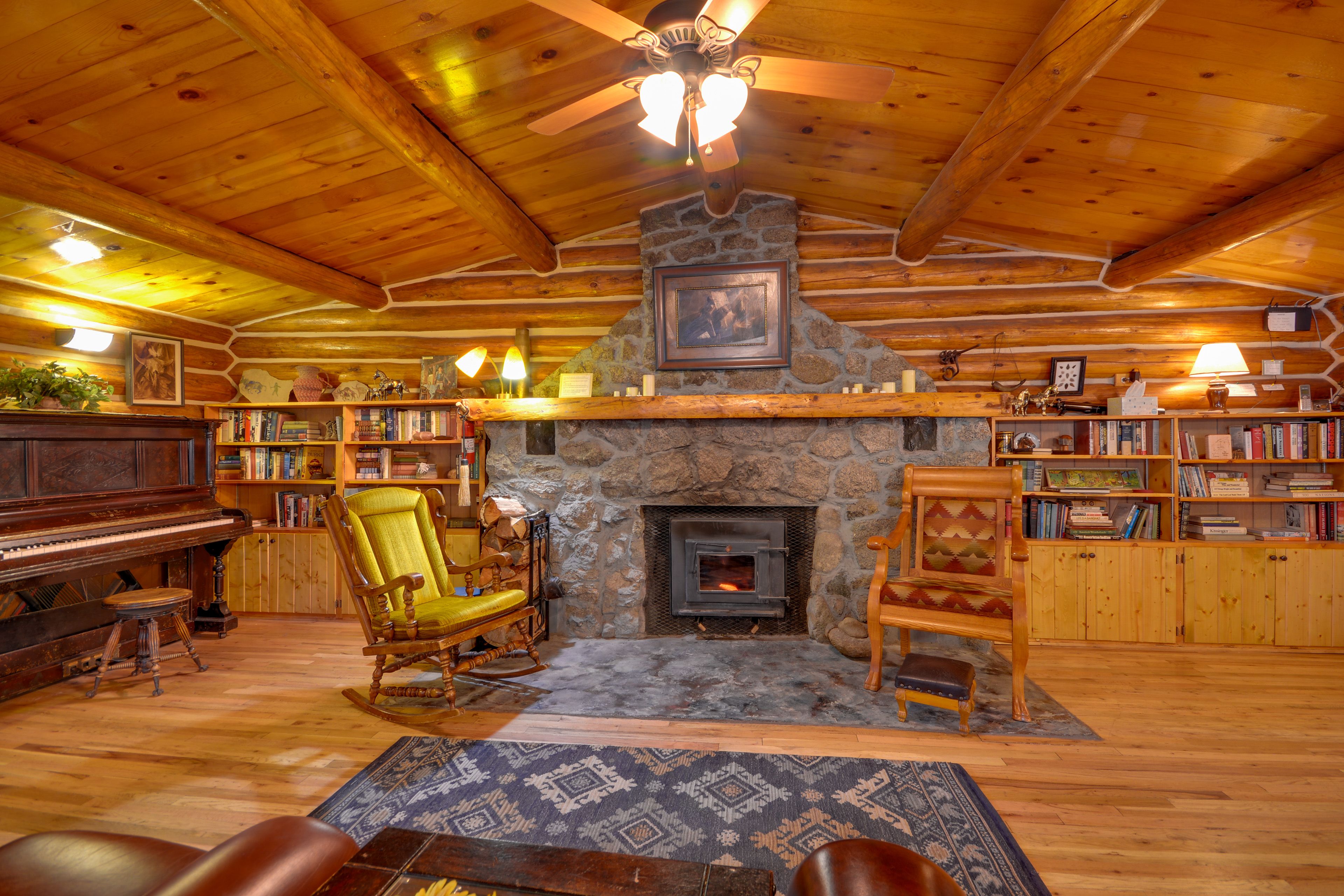 Living Room | Free WiFi | Smart TV