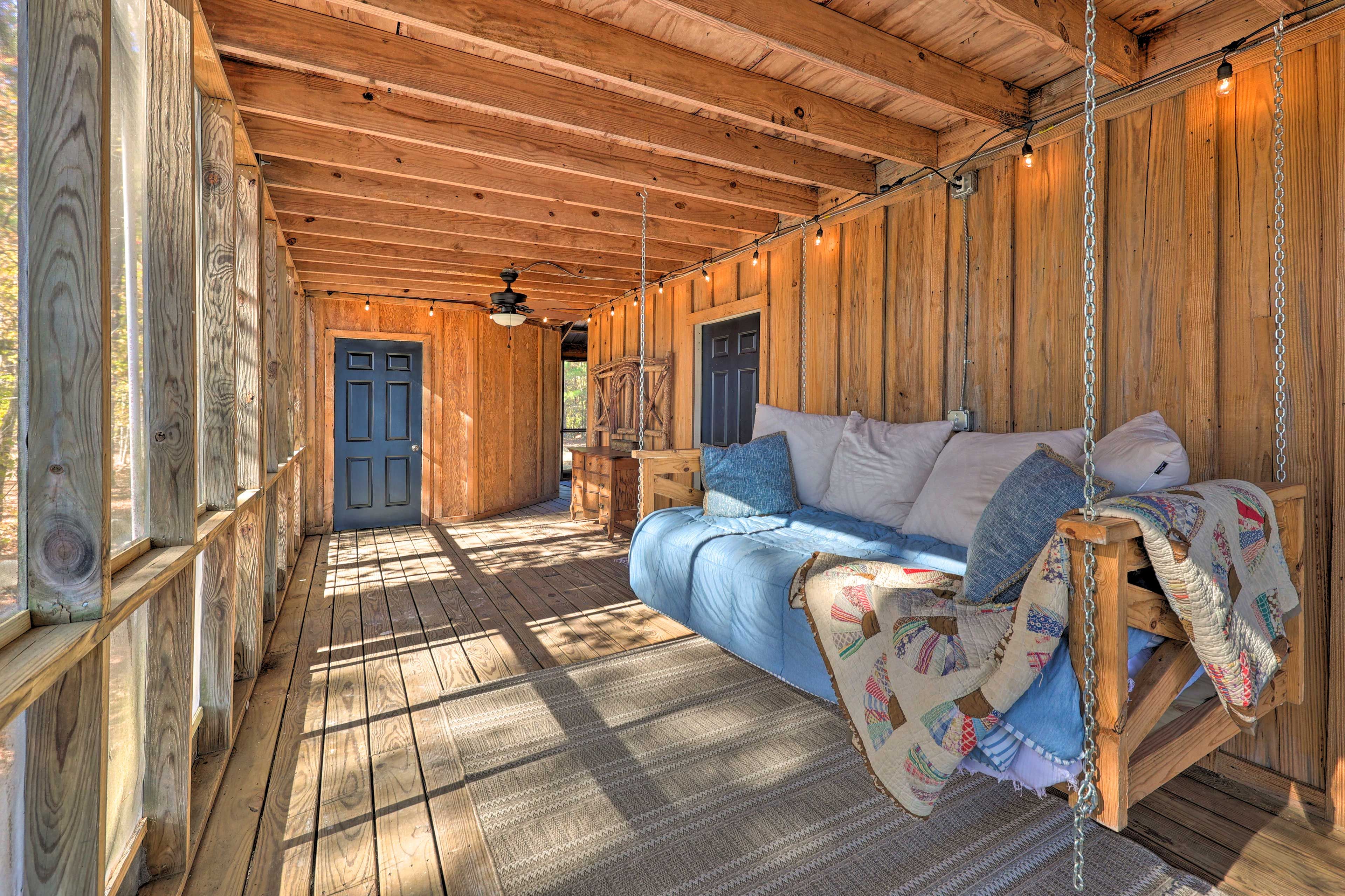 Screened-In Porch