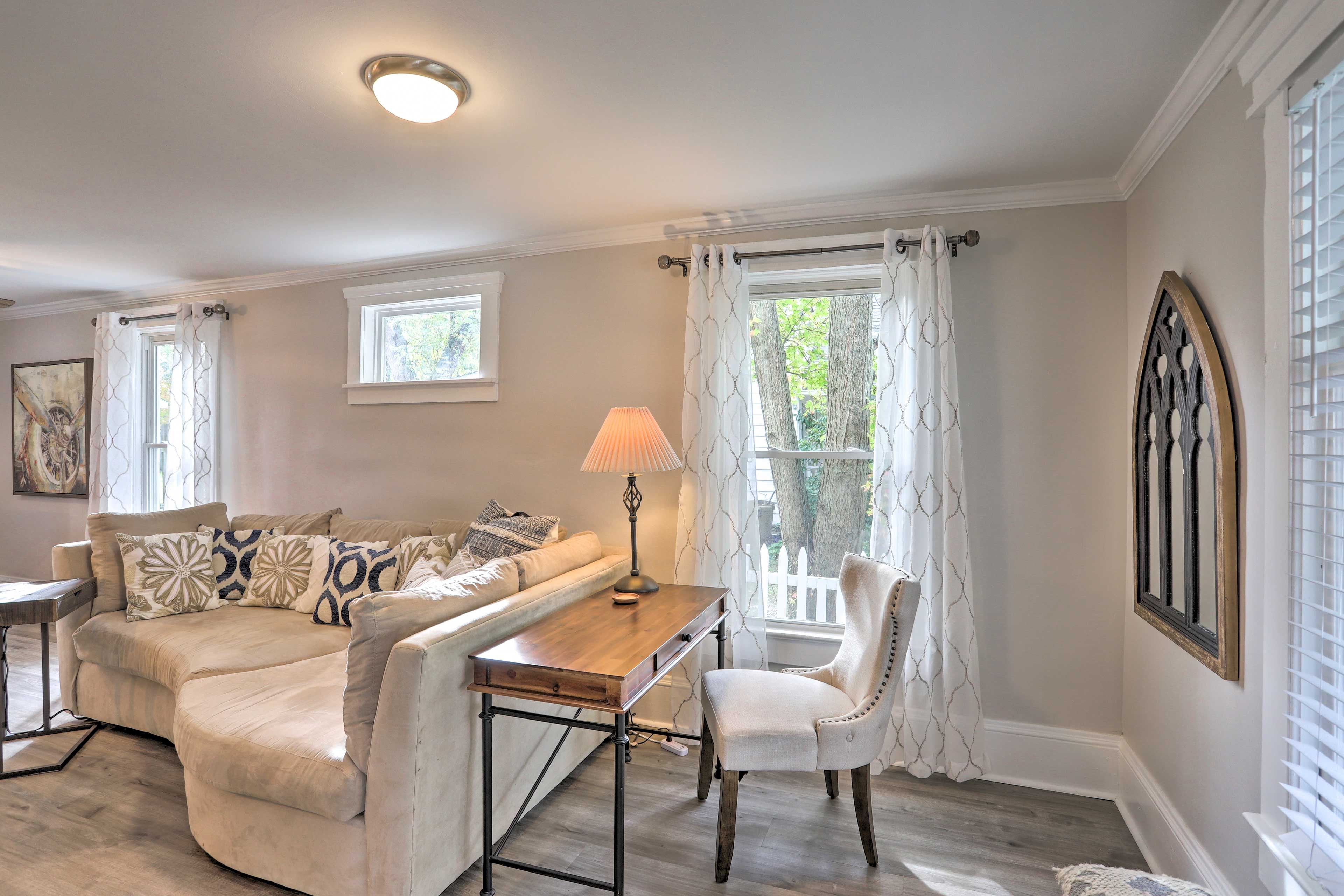 Living Room | Laptop-Friendly Workspace