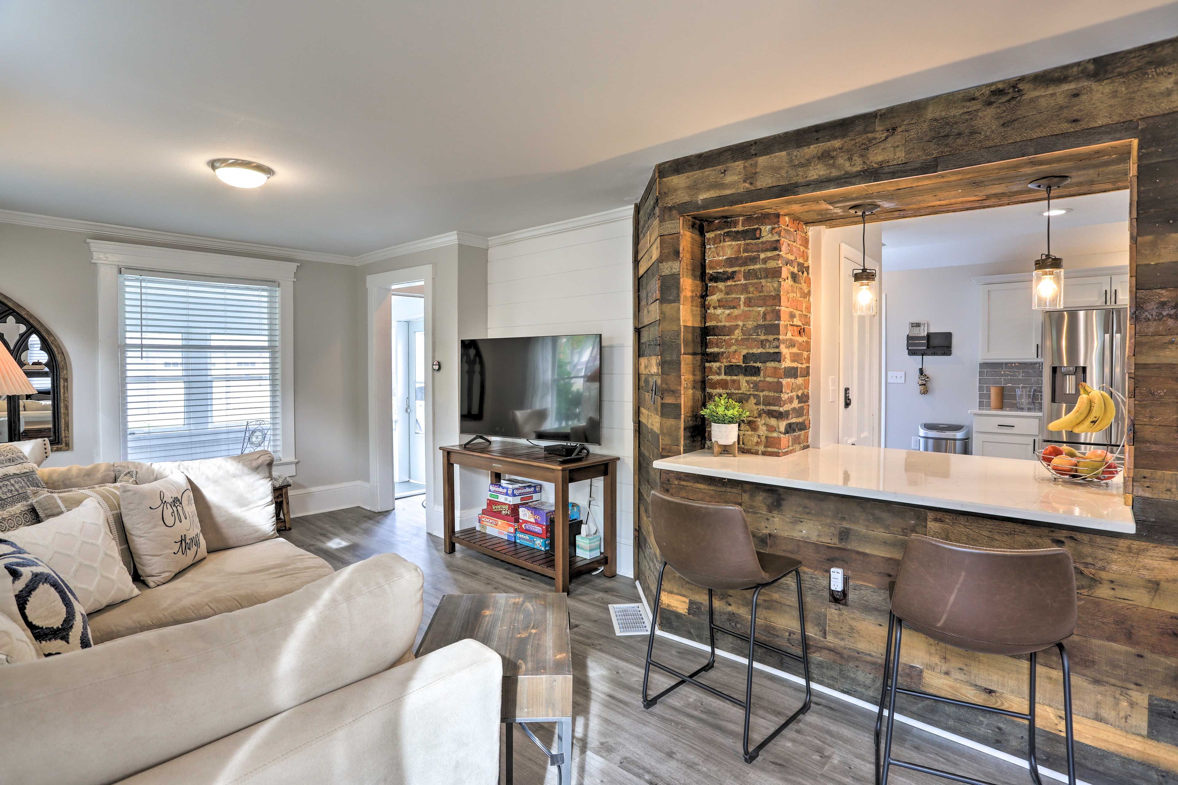 Living Room | Smart TV