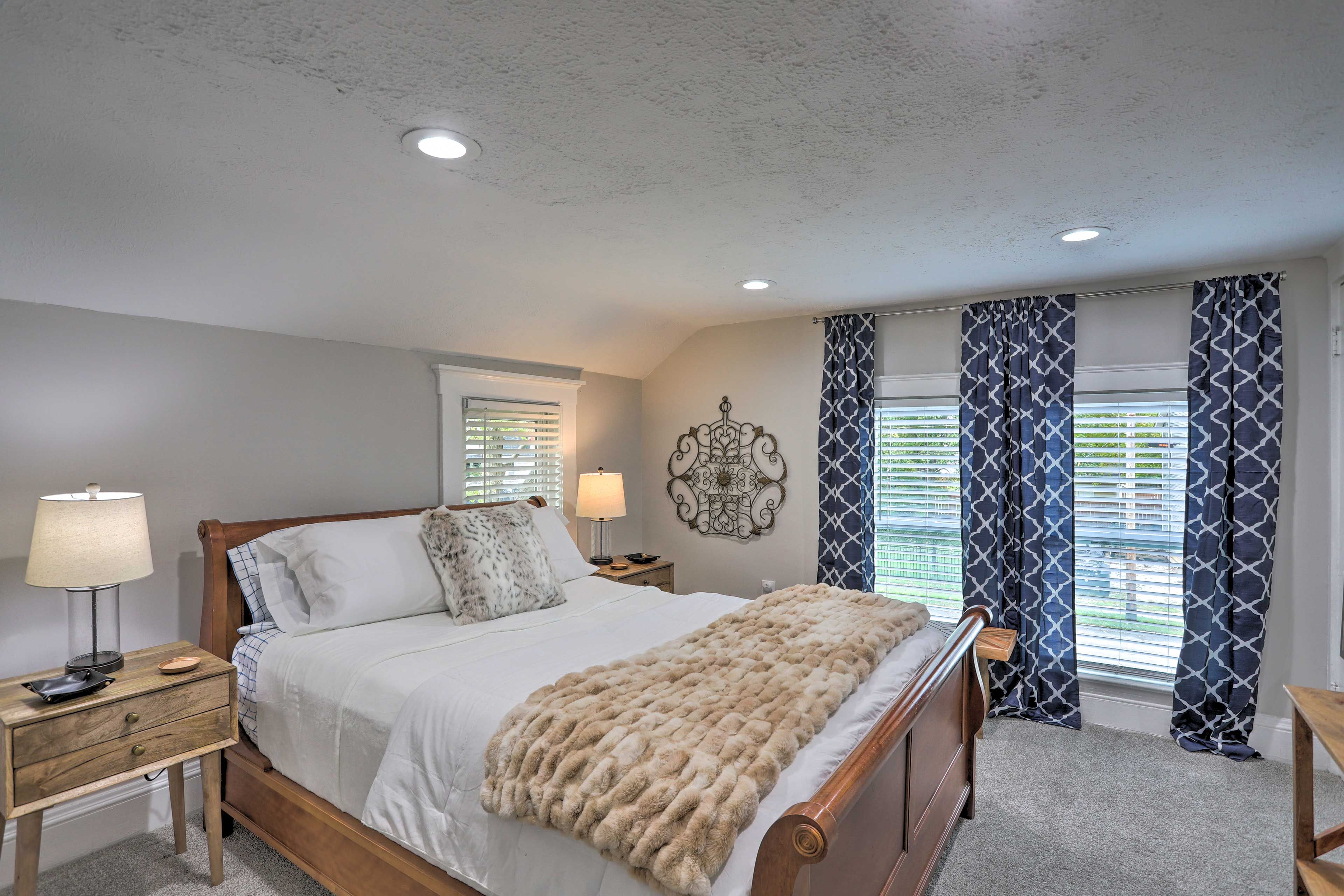 Bedroom 1 | Queen Bed | 2nd Floor