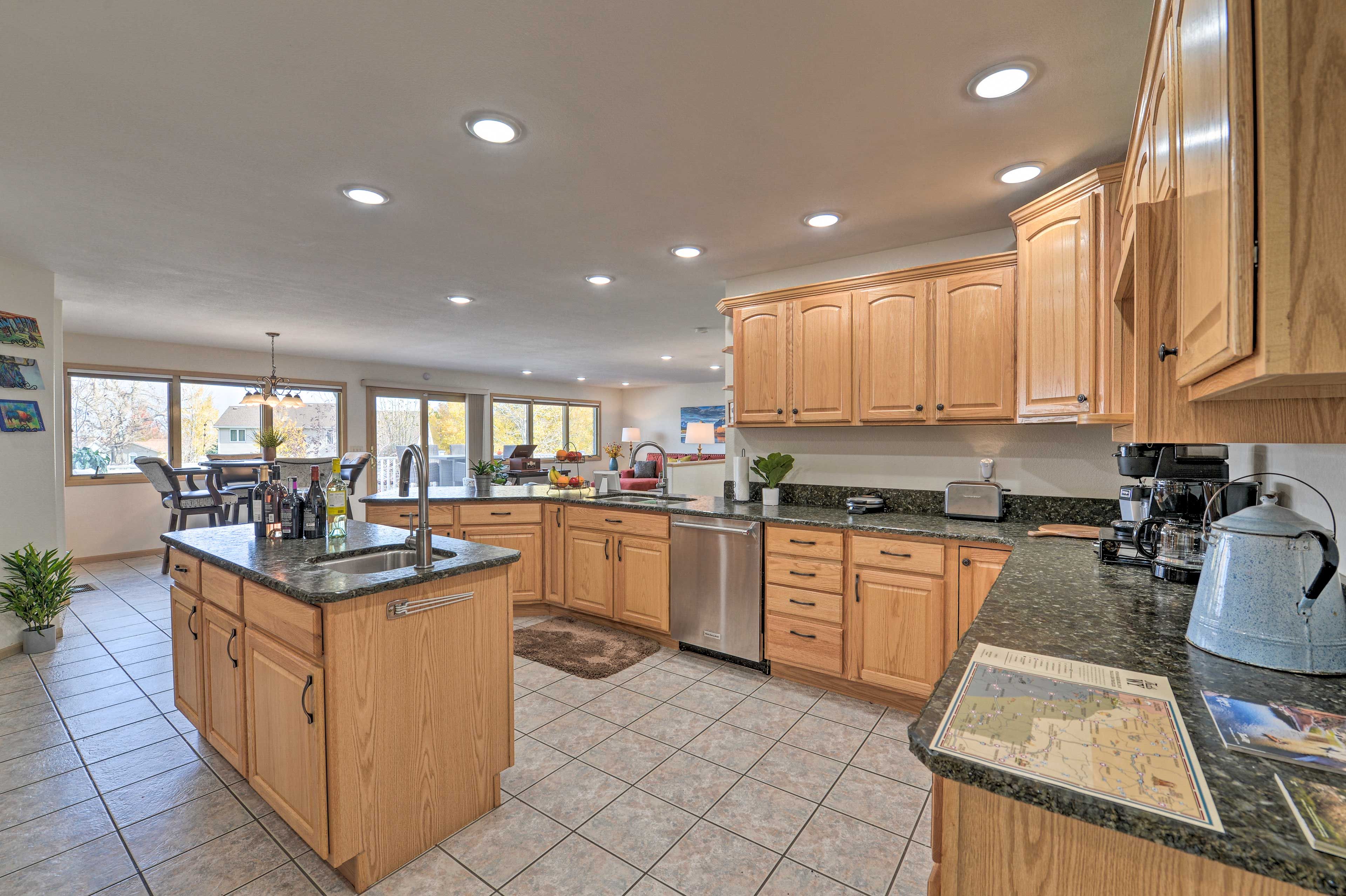 Kitchen | Crock-Pot | Blender