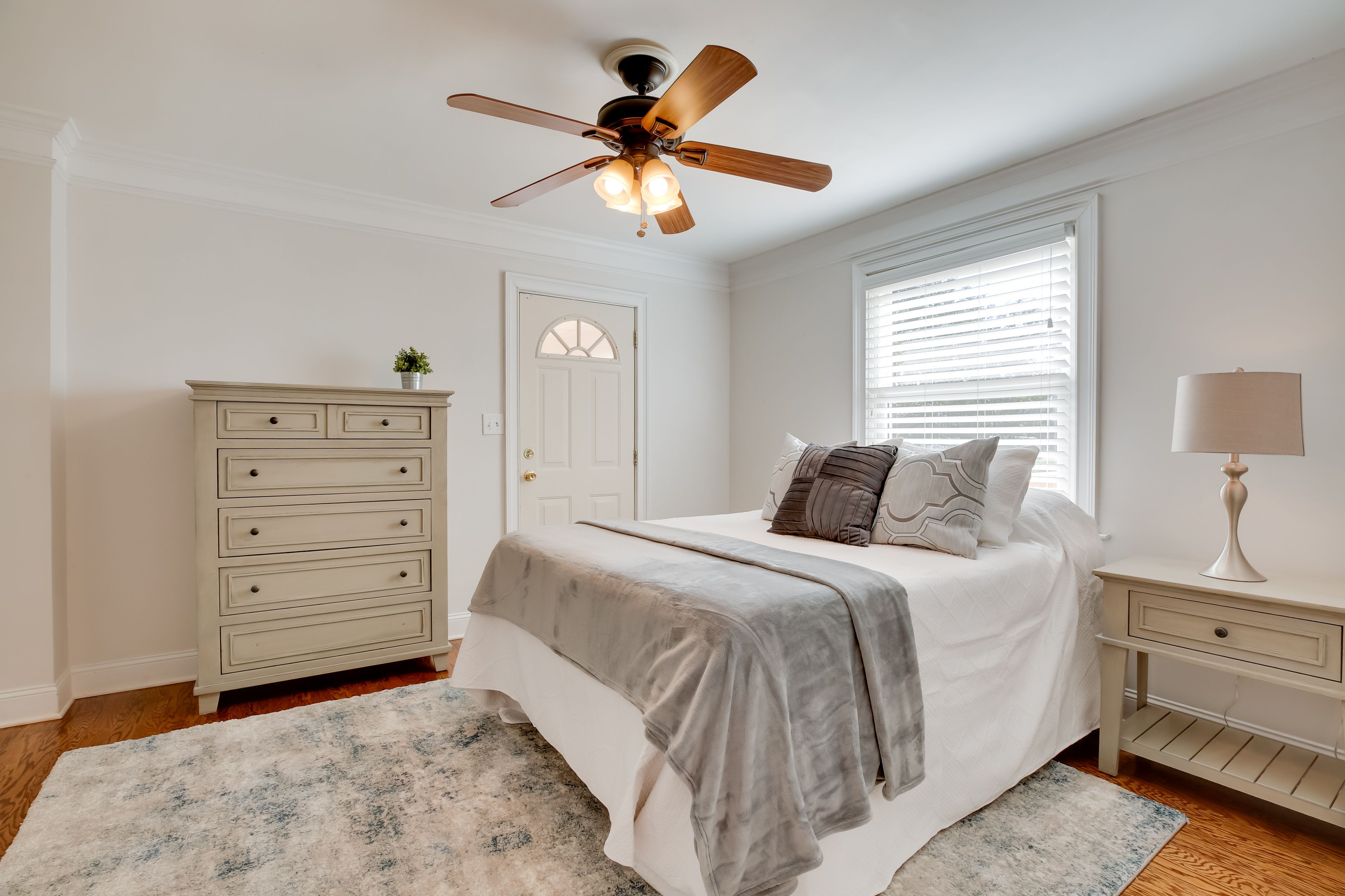 Bedroom 1 | Queen Bed | Linens Provided