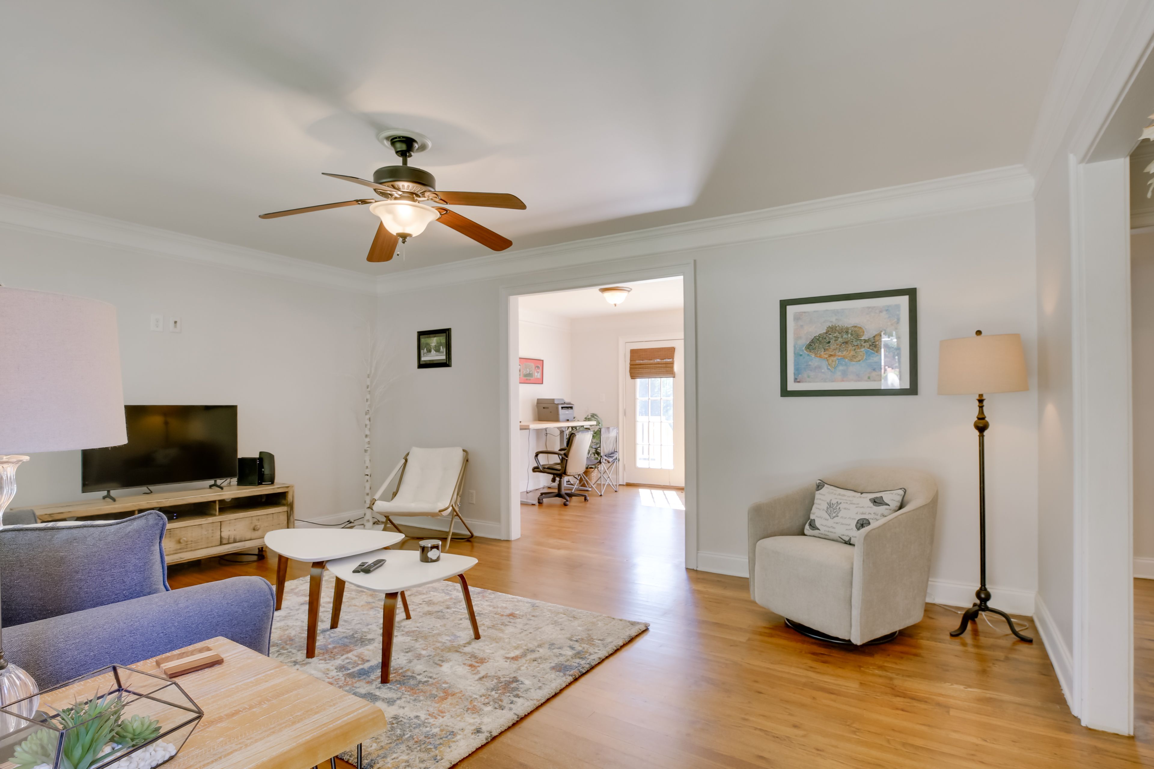 Living Room | Smart TV | Sleeper Sofa | Free WiFi | Central A/C