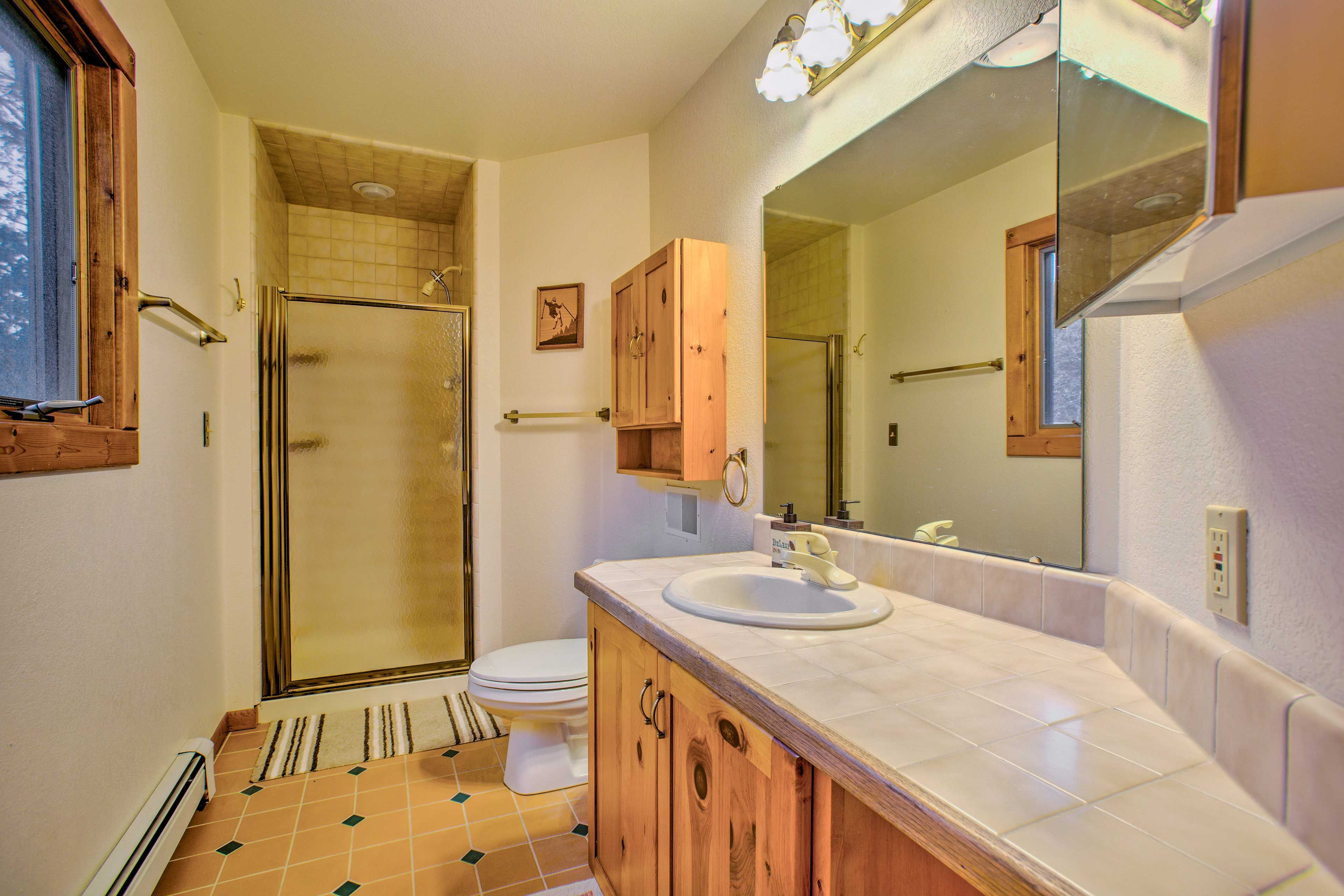 En-Suite Bathroom | Towels Provided