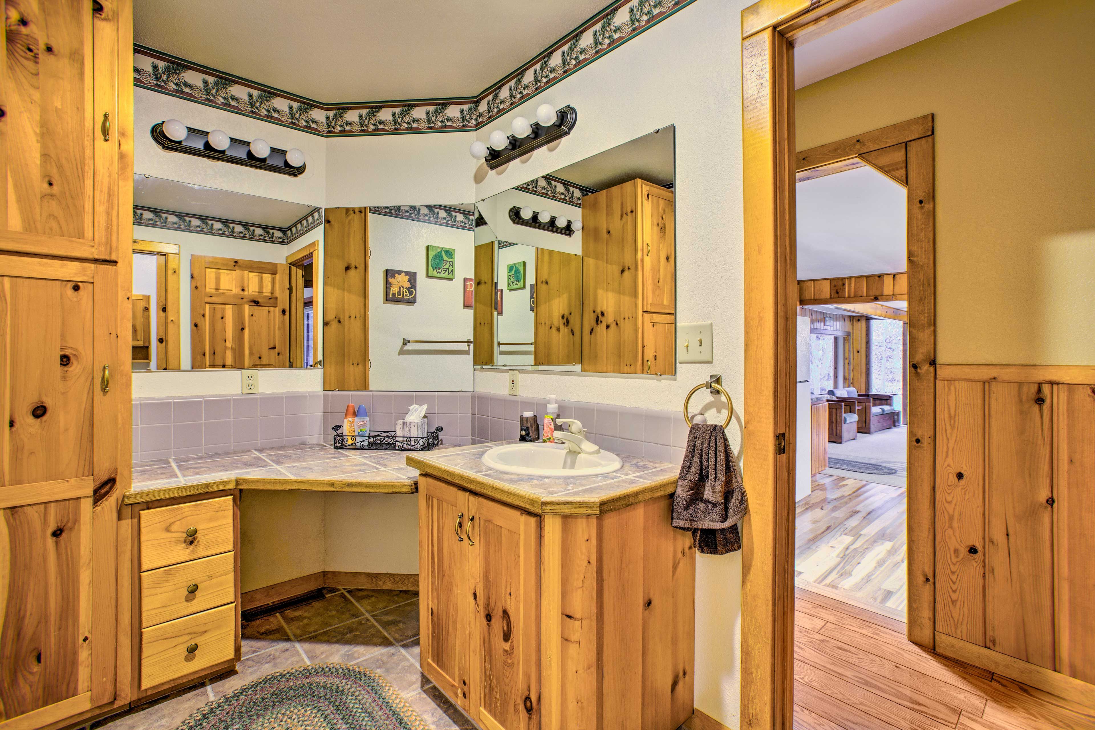Full Bathroom | 1st Floor | In-Unit Washer & Dryer | Iron/Board