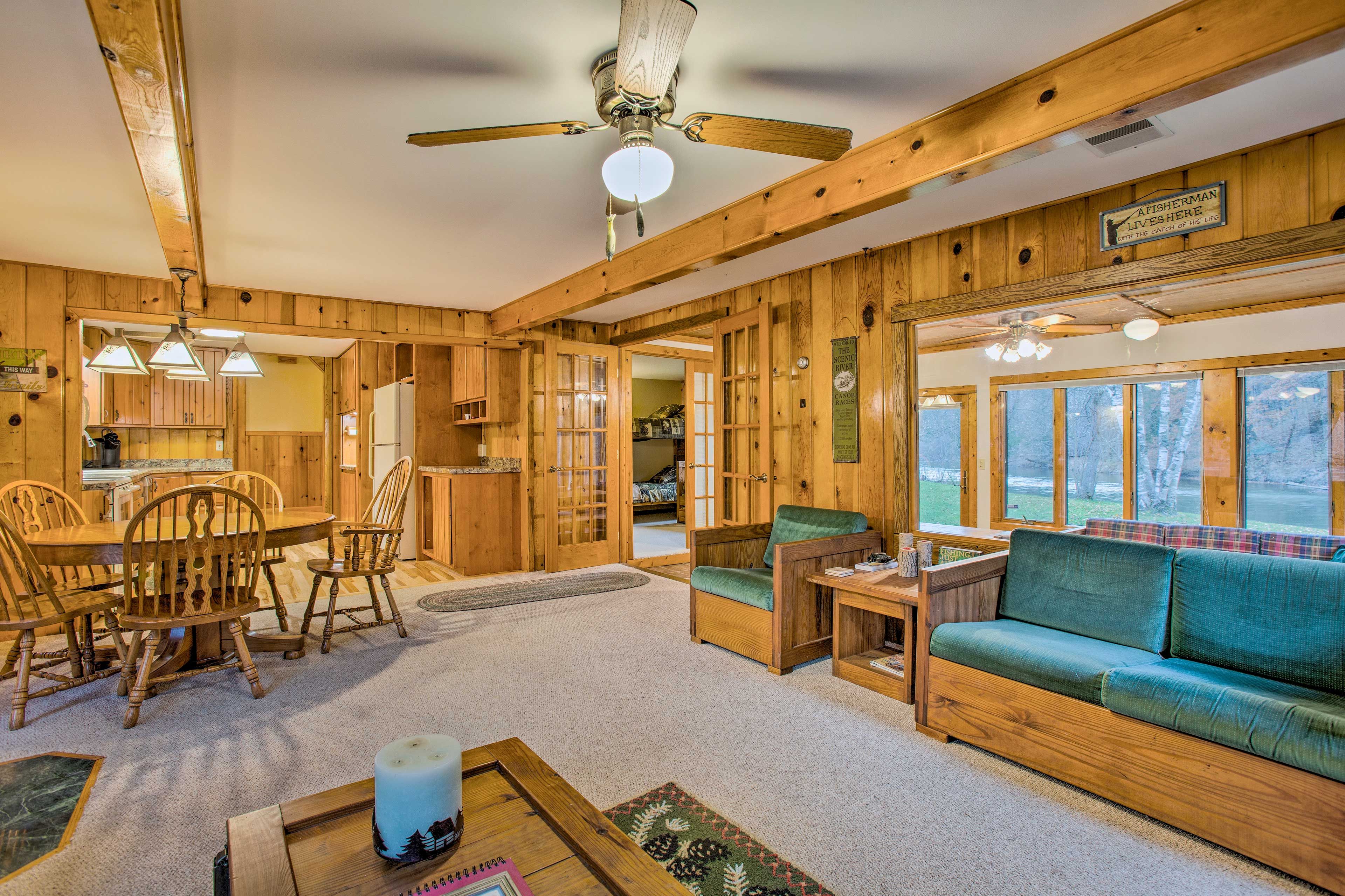2nd Living Area