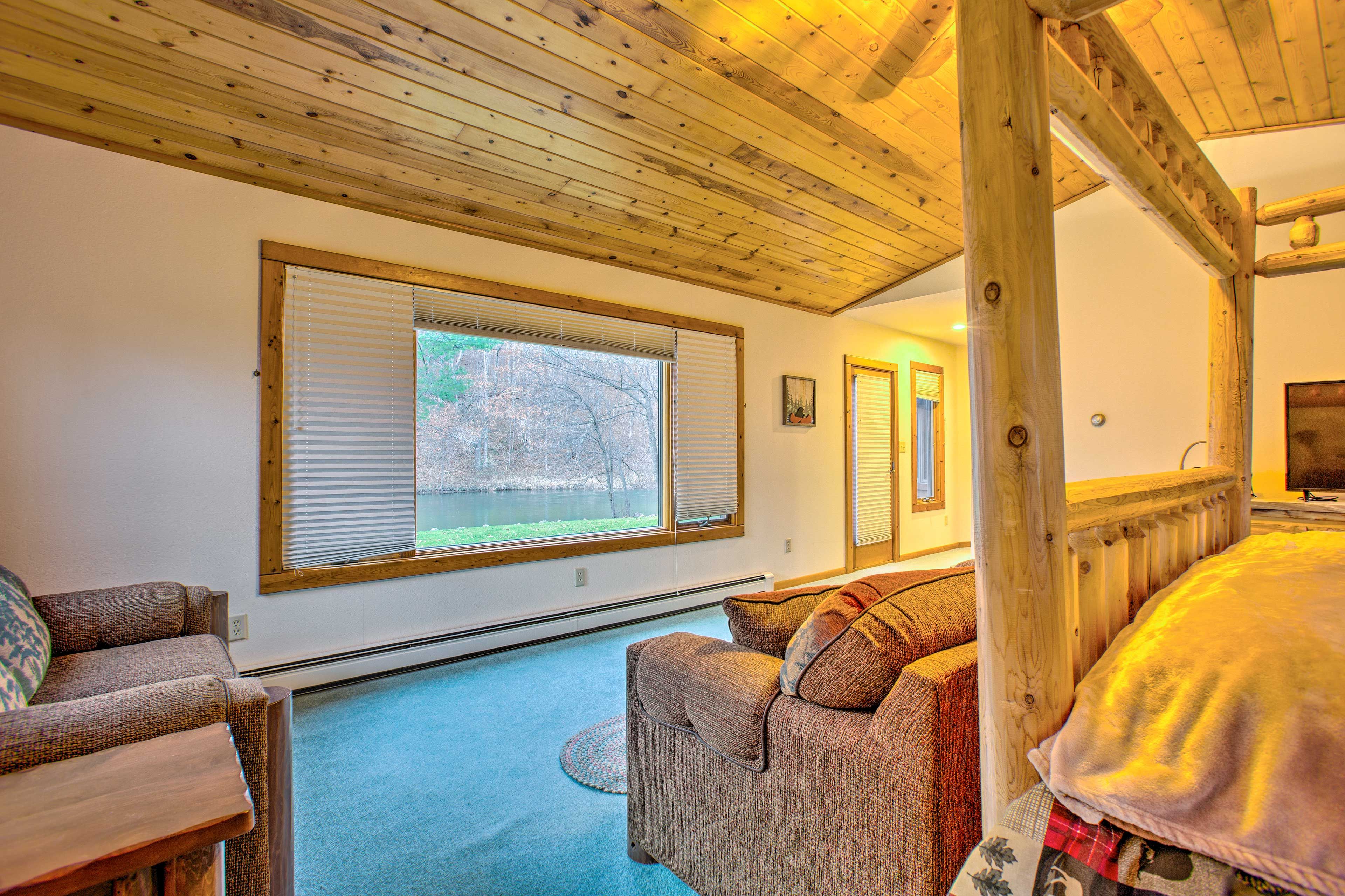 Bedroom 1 | River Views