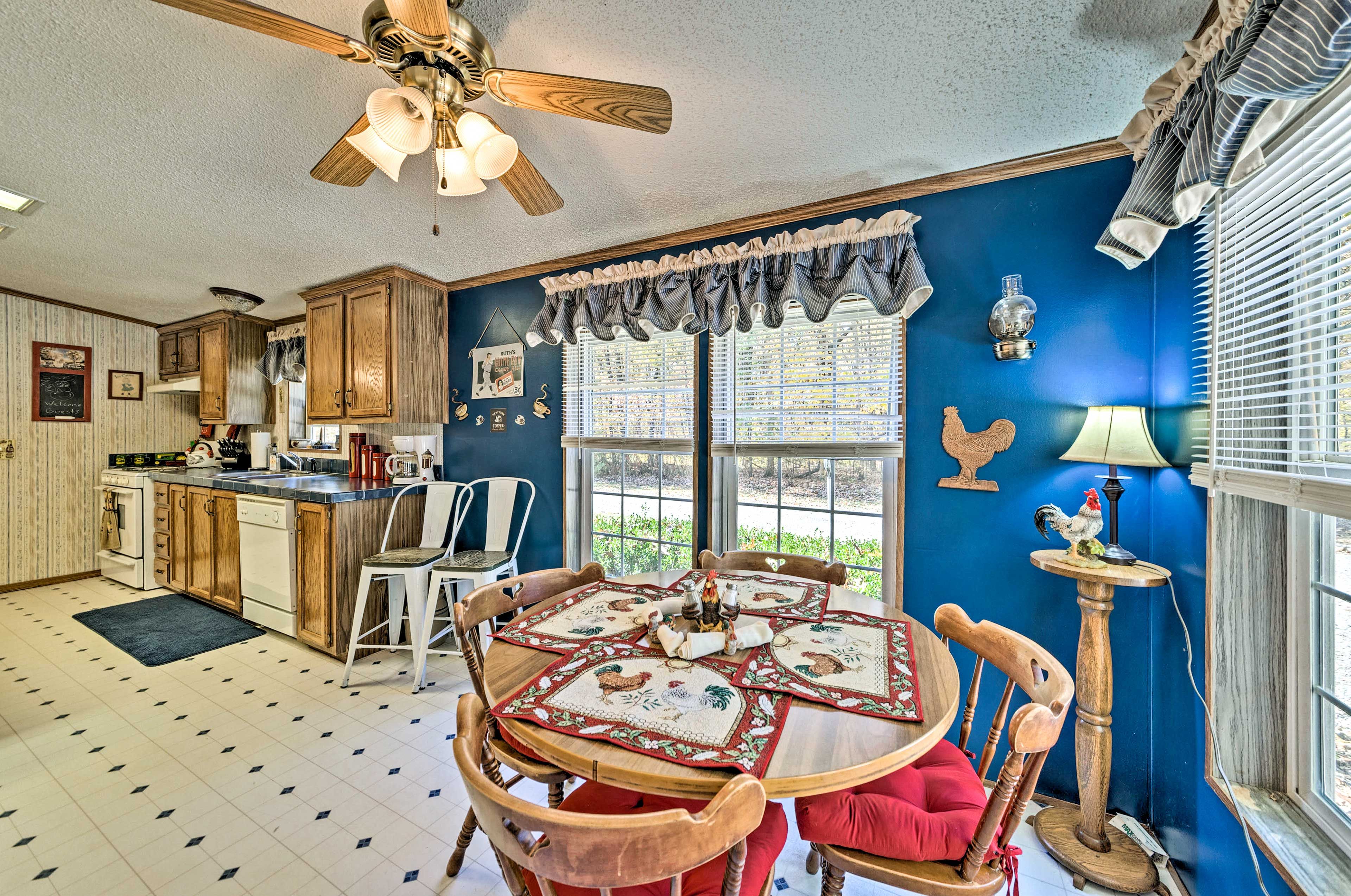 Dining Area | Dishware & Flatware