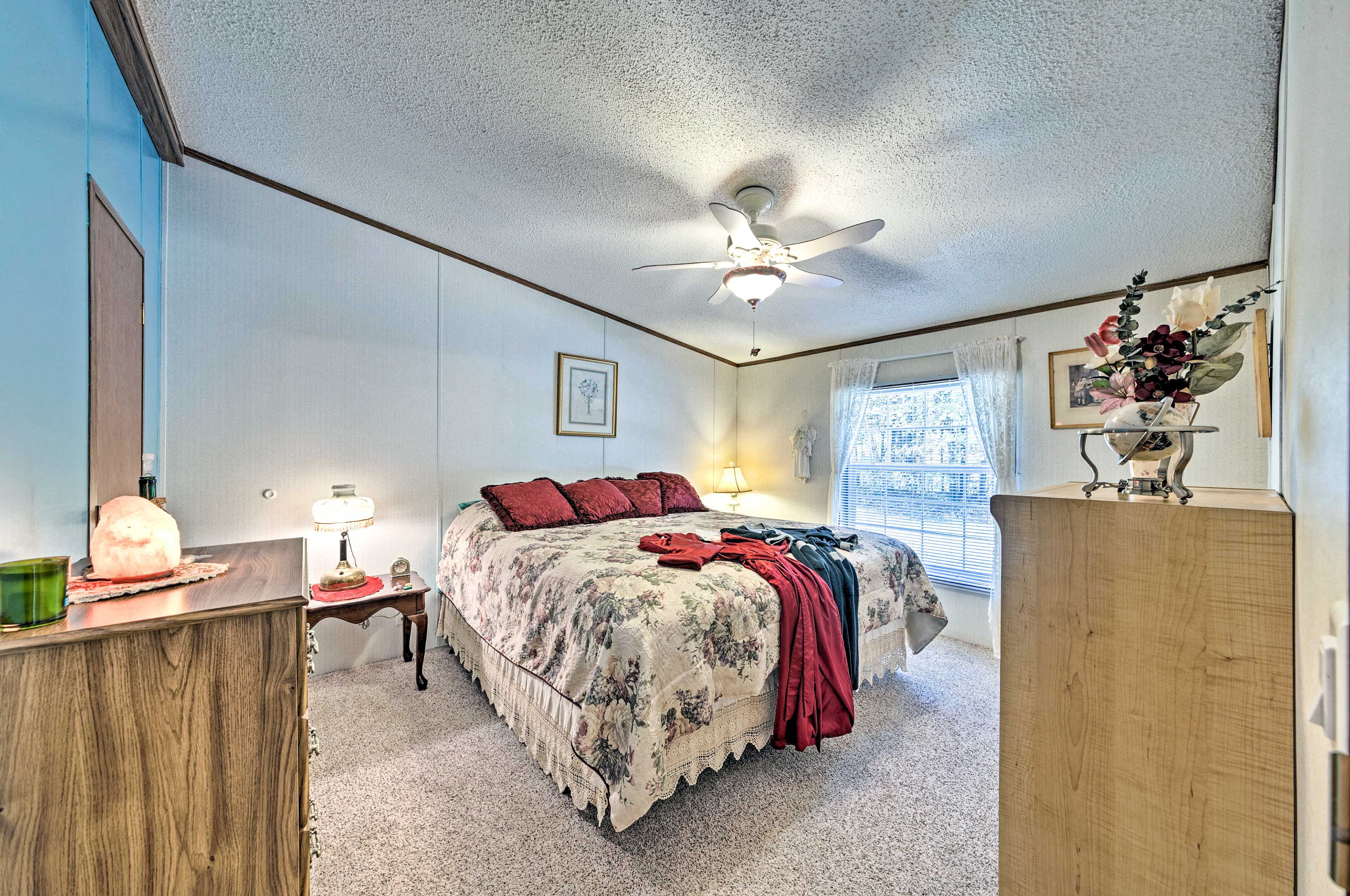 Bedroom 3 | Queen Bed