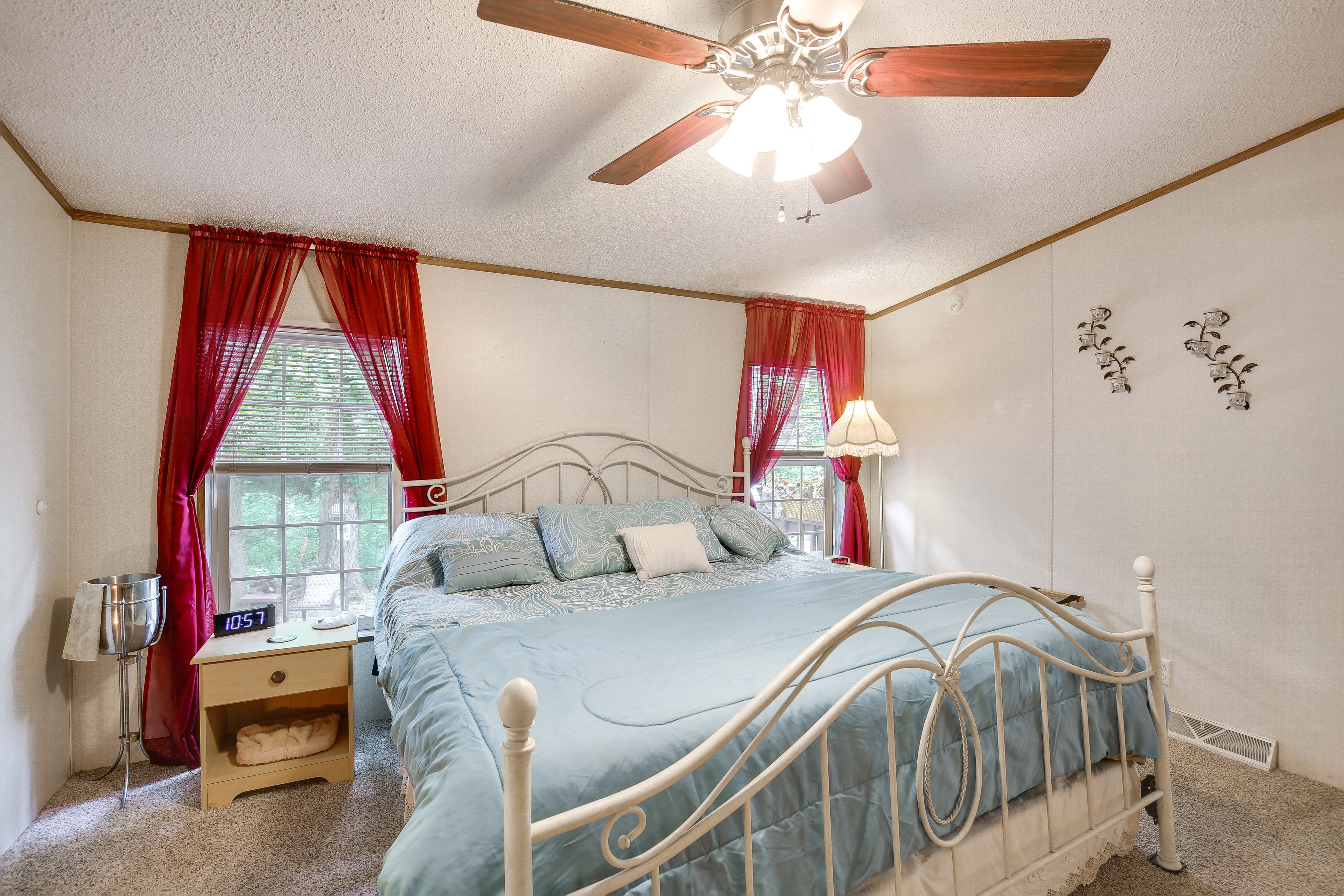 Bedroom 1 | California King Bed | En-Suite Bathroom