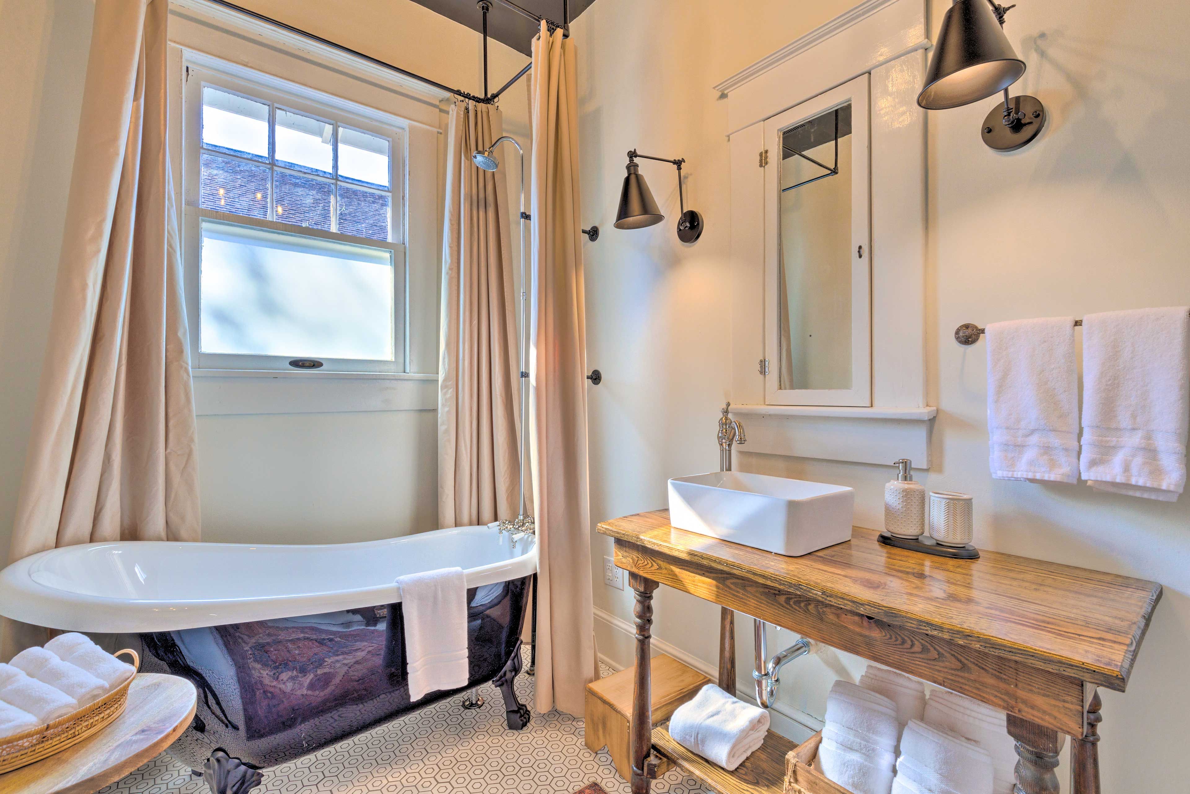 Bathroom | Towels Provided