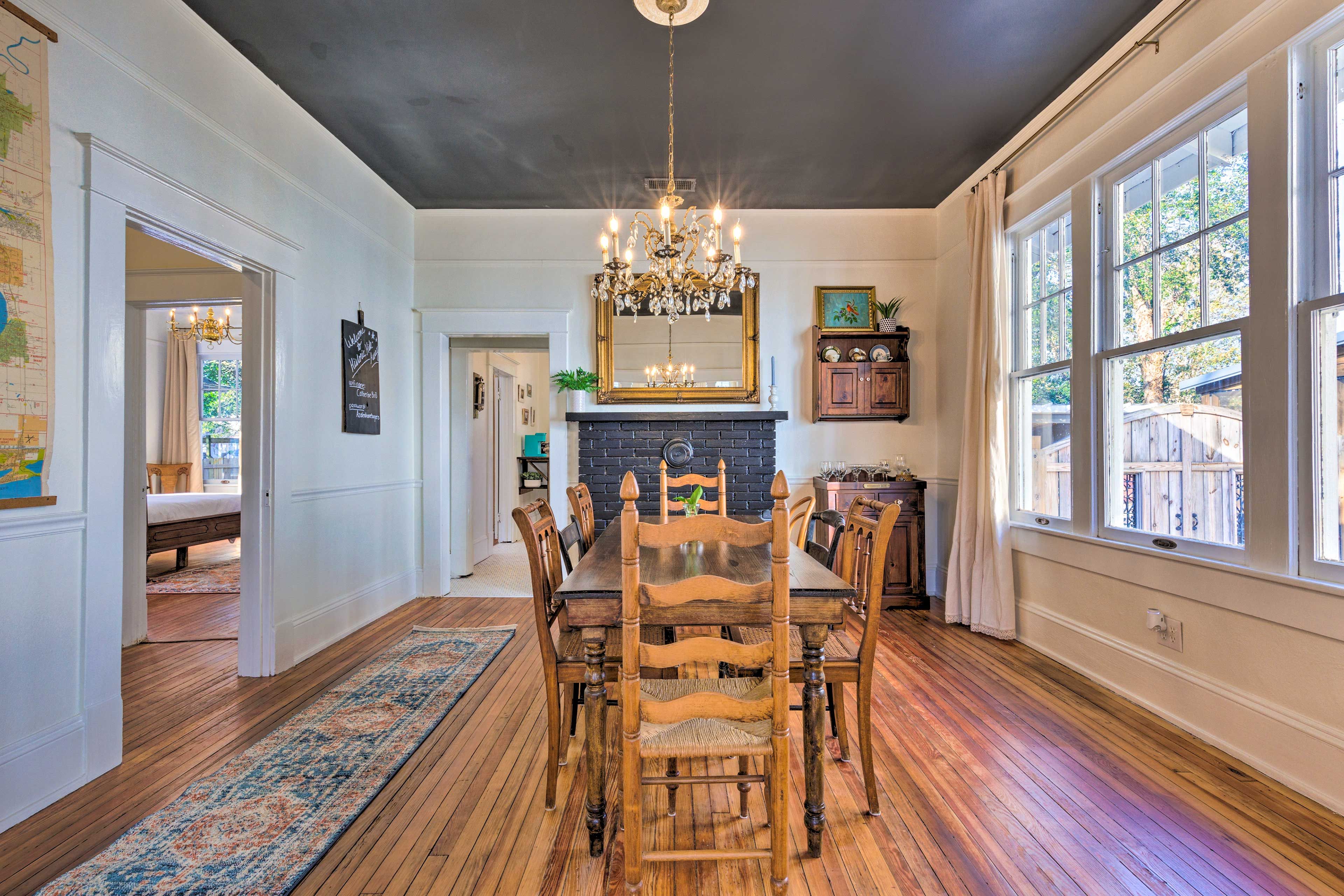 Dining Room | Dishware & Flatware Provided
