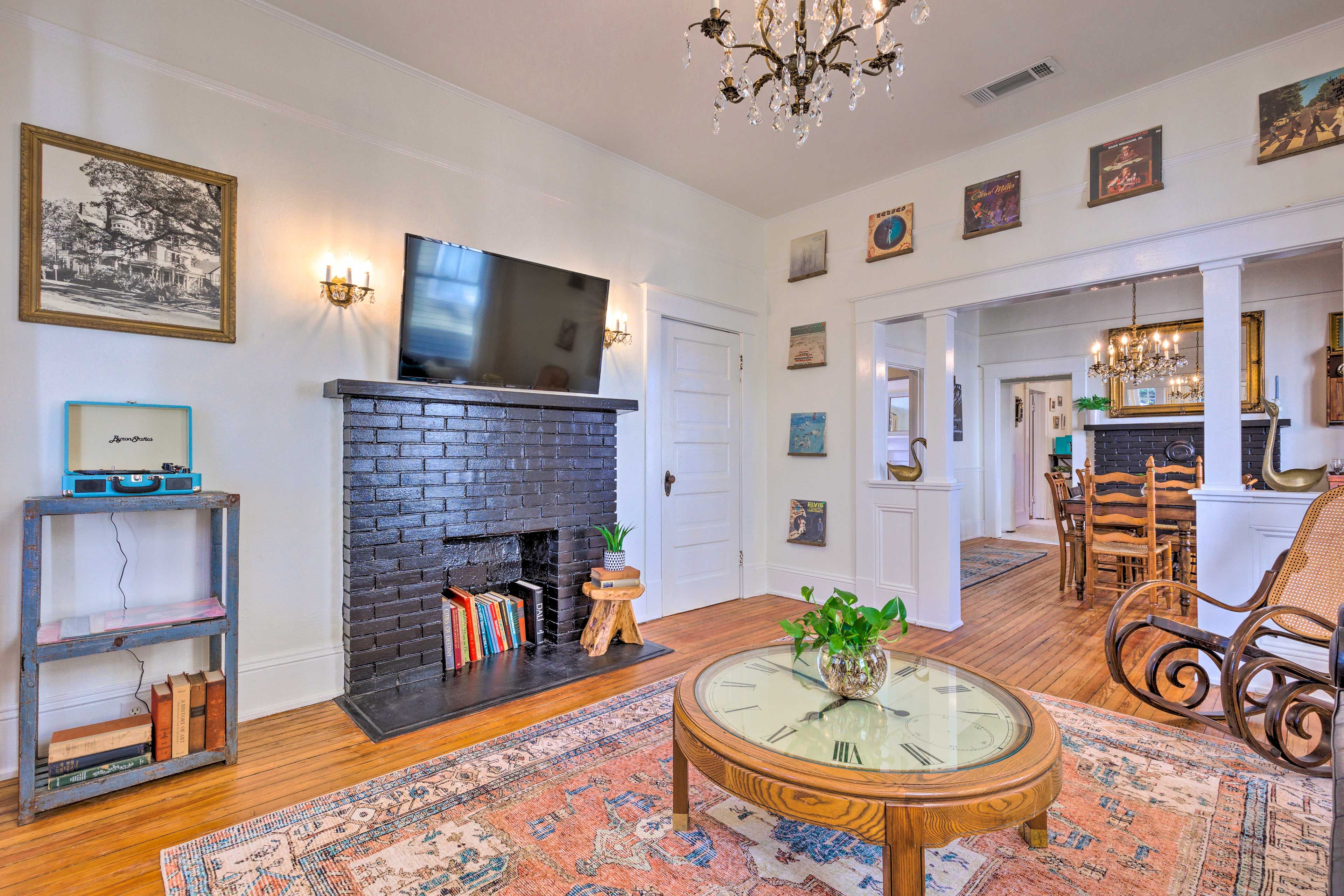 Living Room | Smart TV