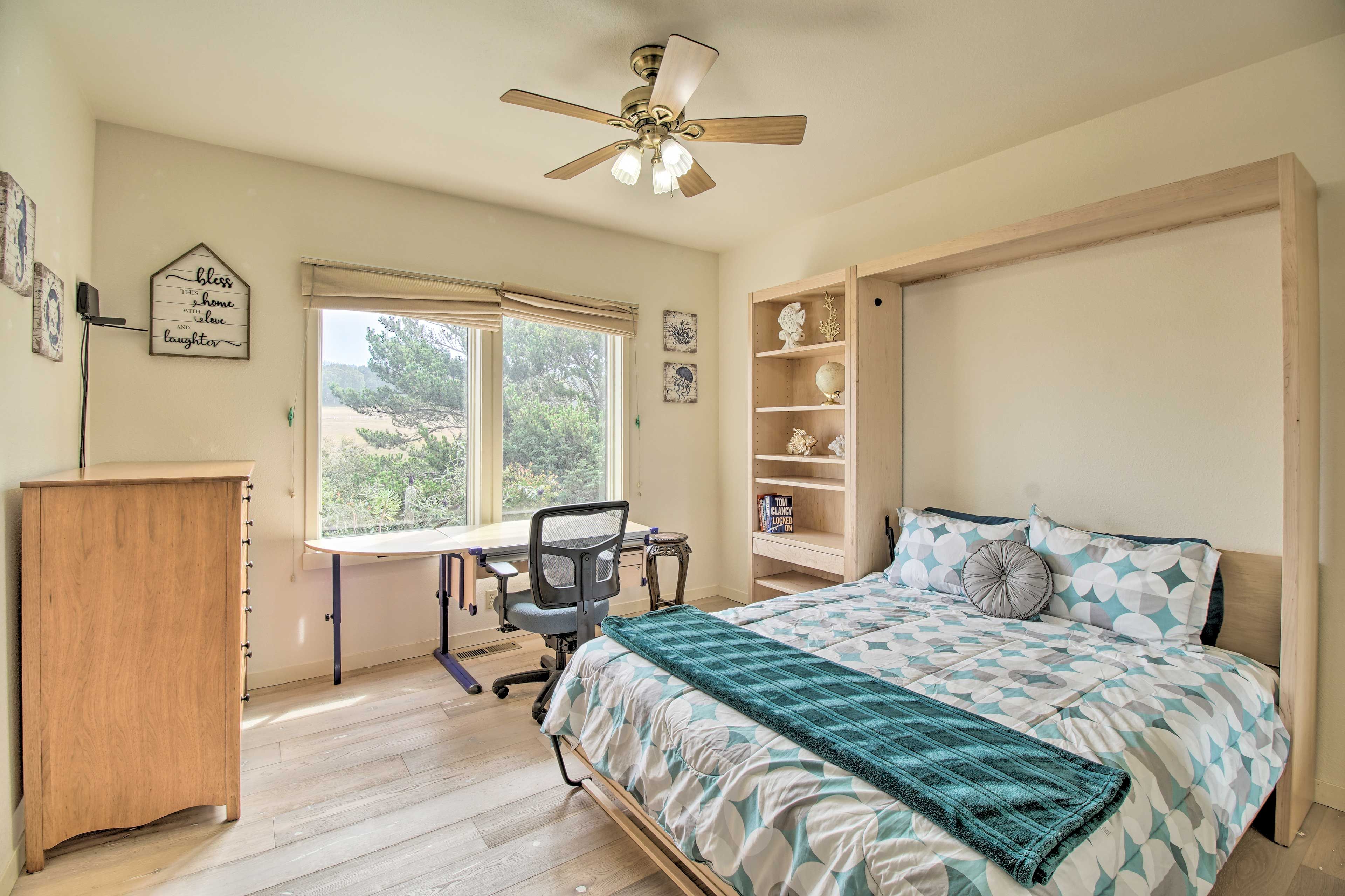 Bedroom 2 | Queen Bed