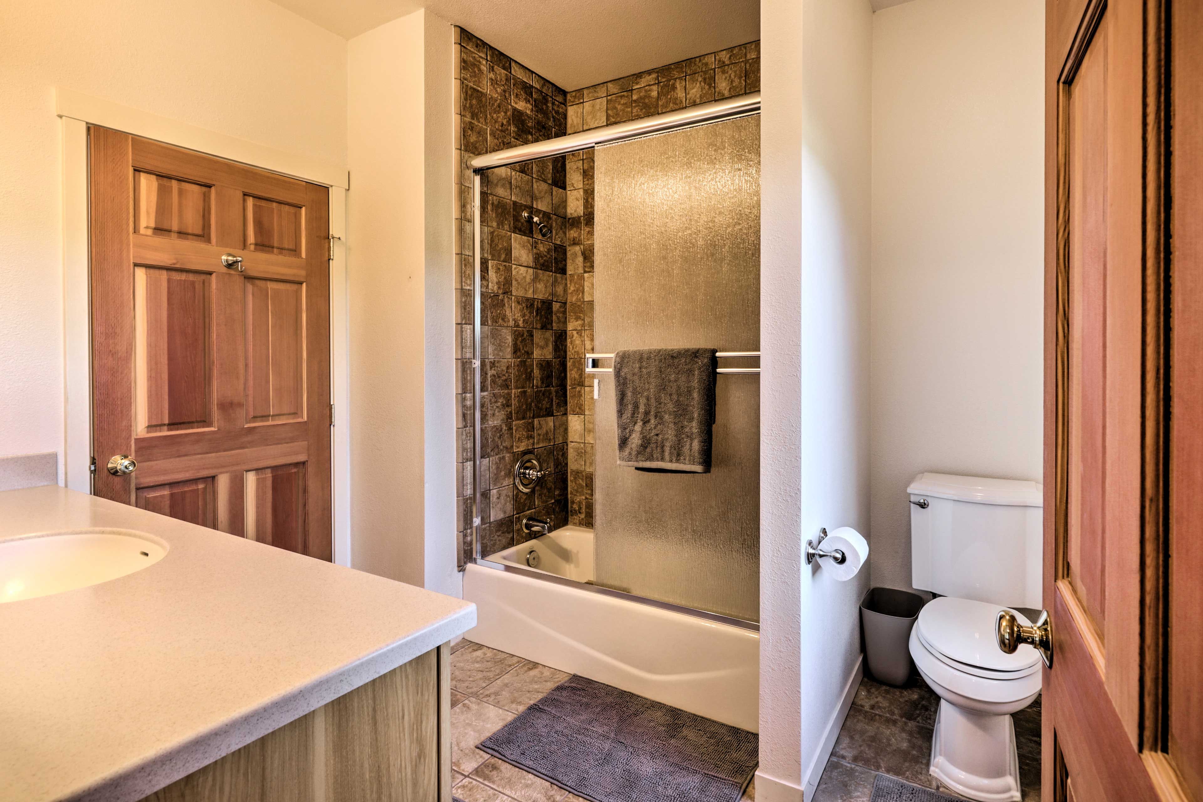 Bathroom | Towels Provided