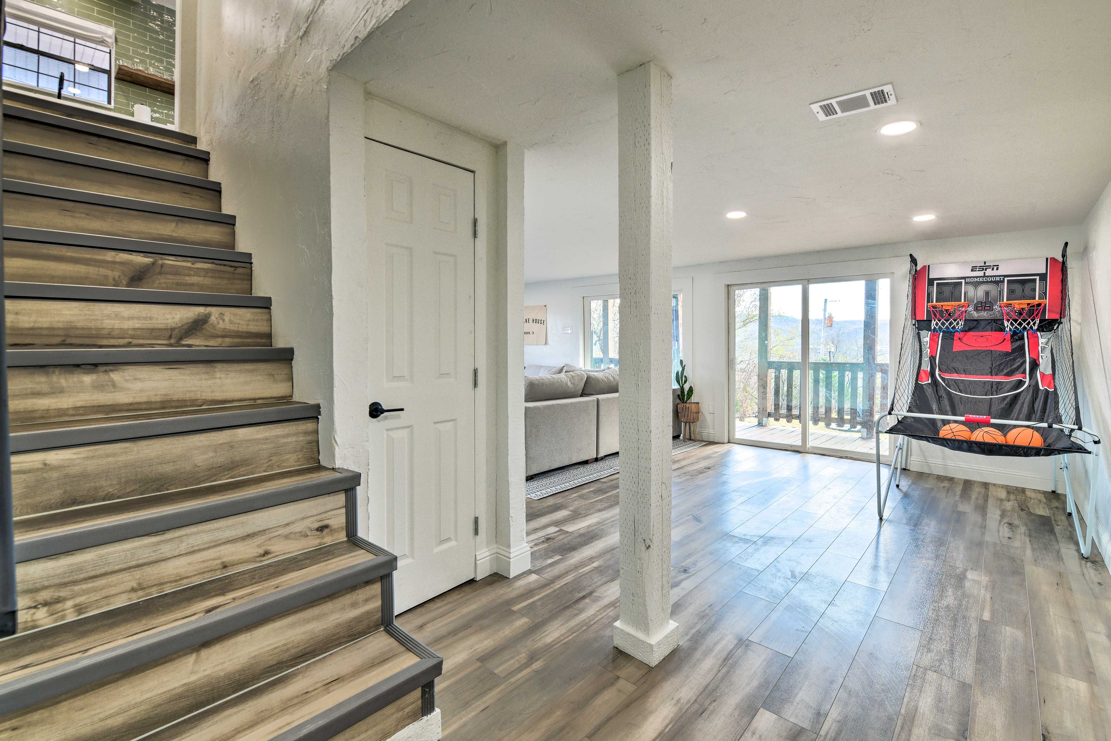 Game Room | Lower Level | Basketball Game